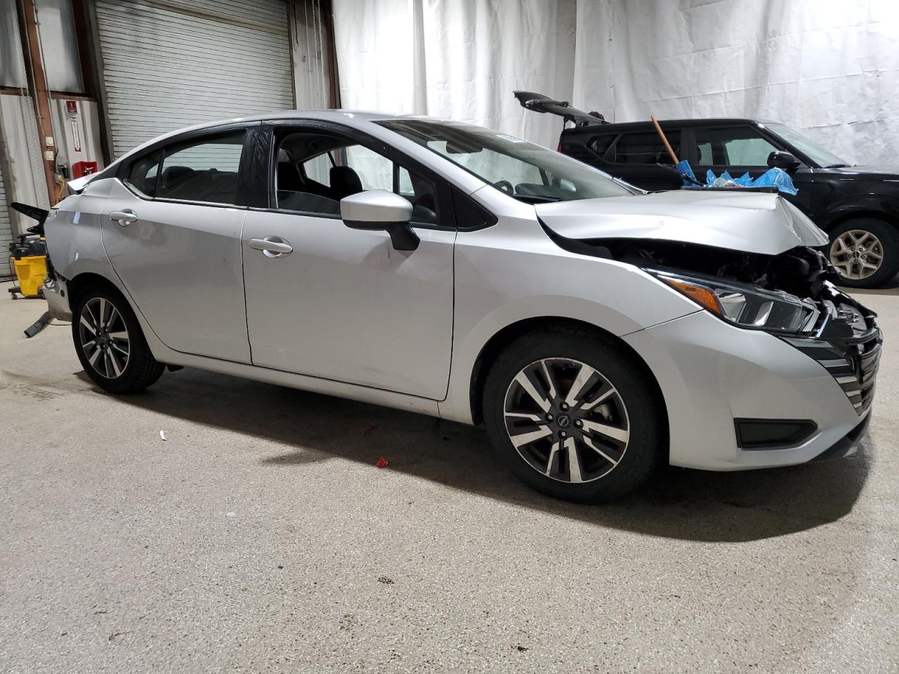 2023 Nissan Versa Sv Silver vin: 3N1CN8EV5PL861787