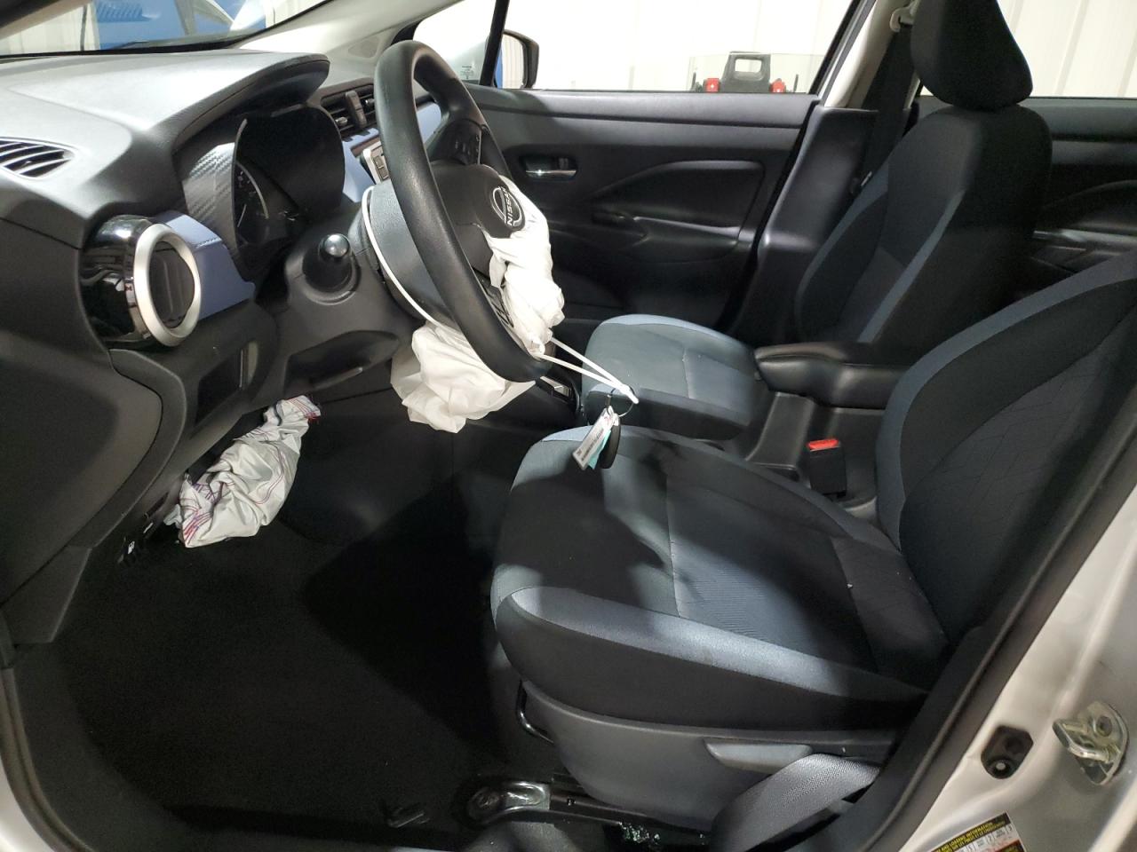 2023 Nissan Versa Sv Silver vin: 3N1CN8EV5PL861787