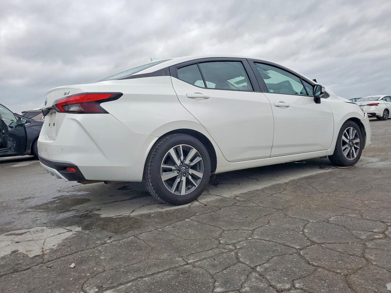 2020 Nissan Versa Sv White vin: 3N1CN8EV7LL801830