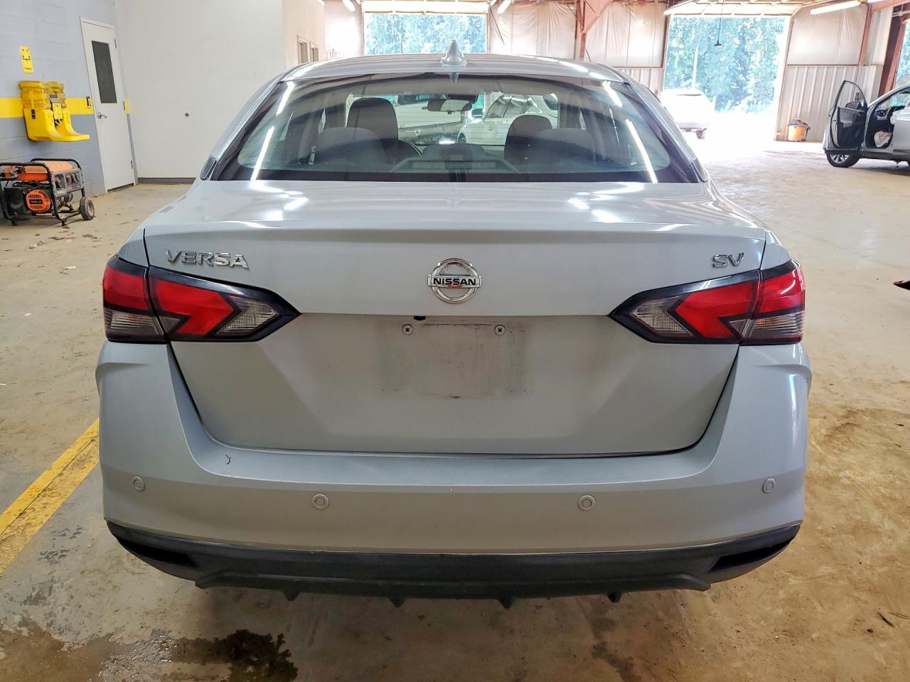 2021 Nissan Versa Sv Silver vin: 3N1CN8EV7ML884015