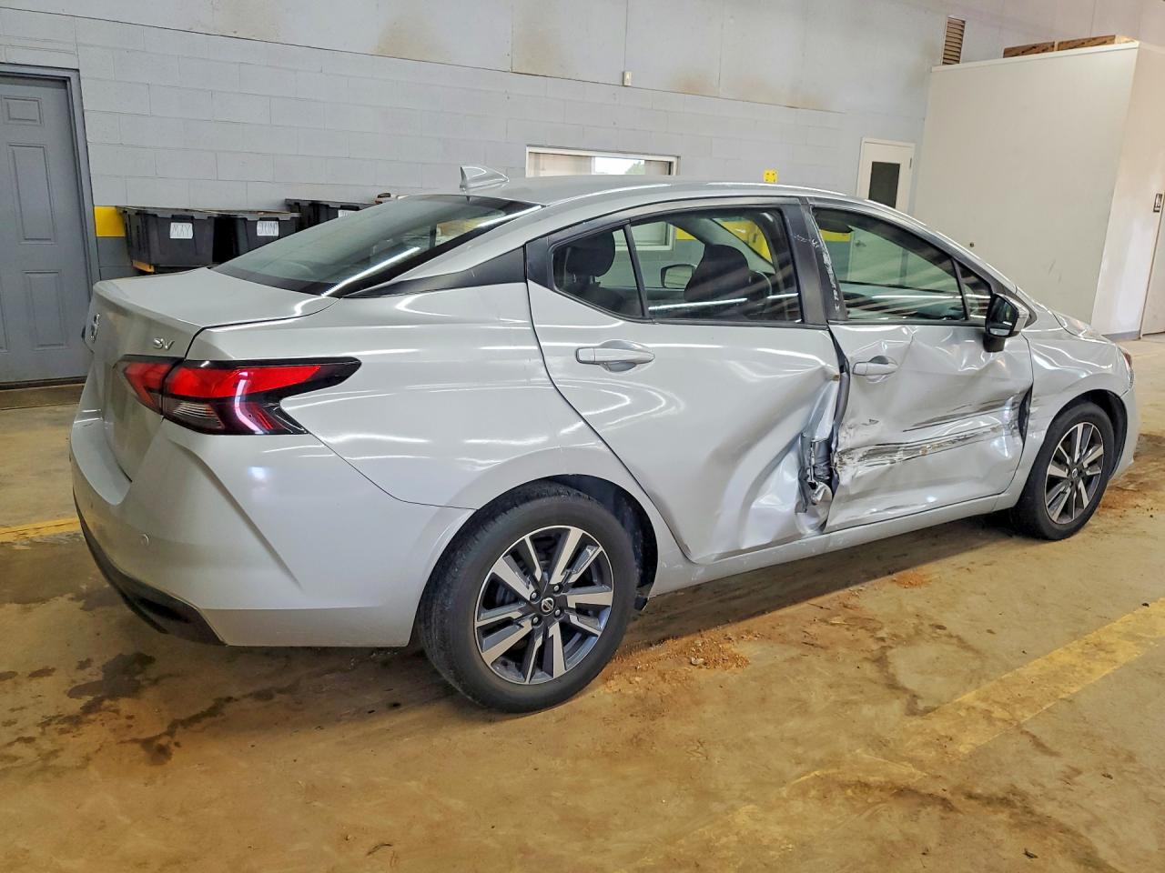 2021 Nissan Versa Sv Silver vin: 3N1CN8EV7ML884015
