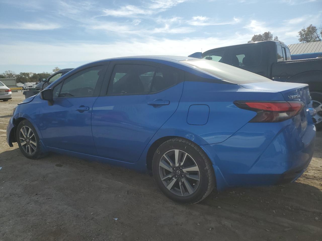 2020 Nissan Versa Sv Blue vin: 3N1CN8EV8LL814196