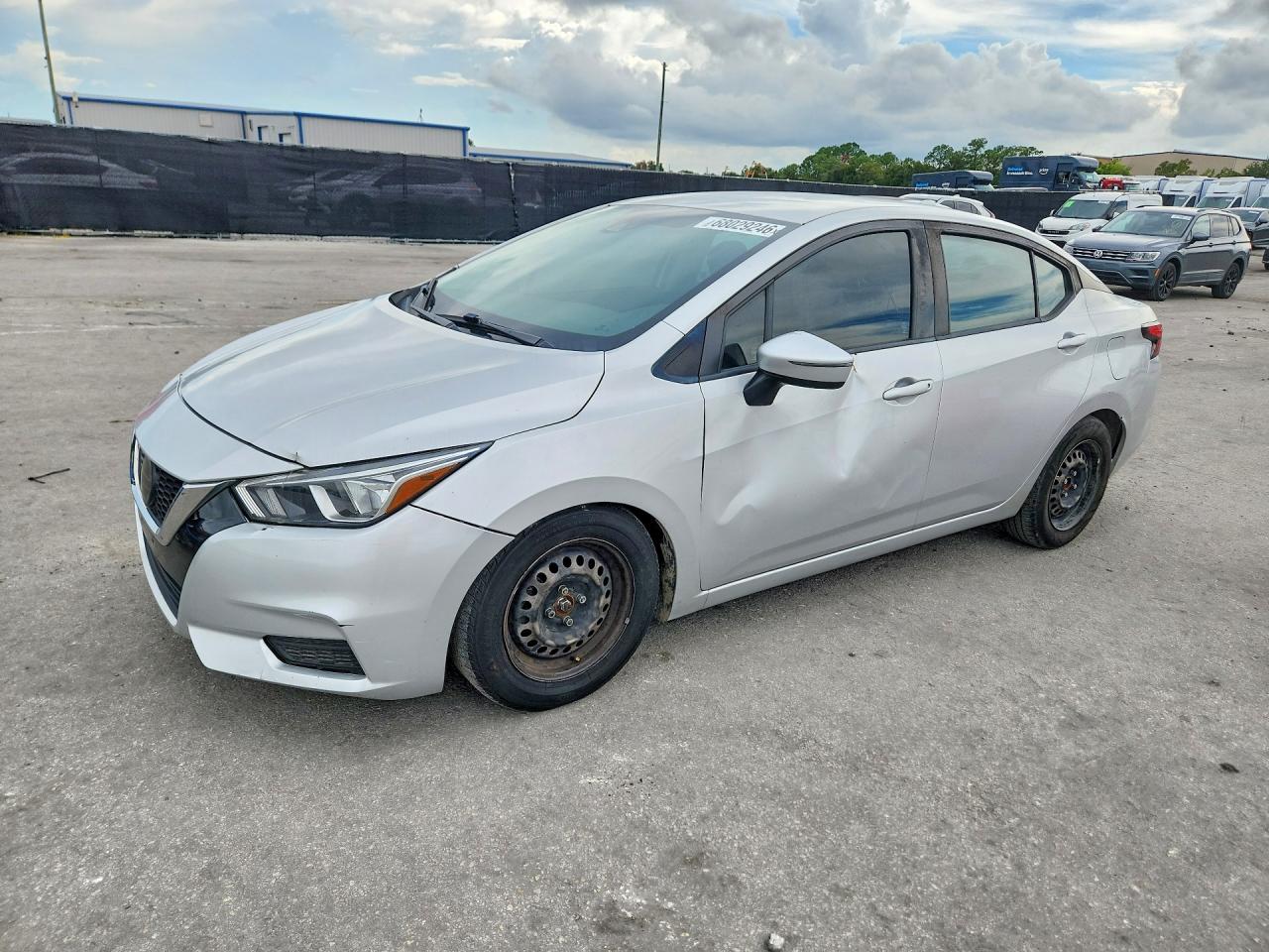 2020 Nissan Versa Sv Silver vin: 3N1CN8EV8LL879209