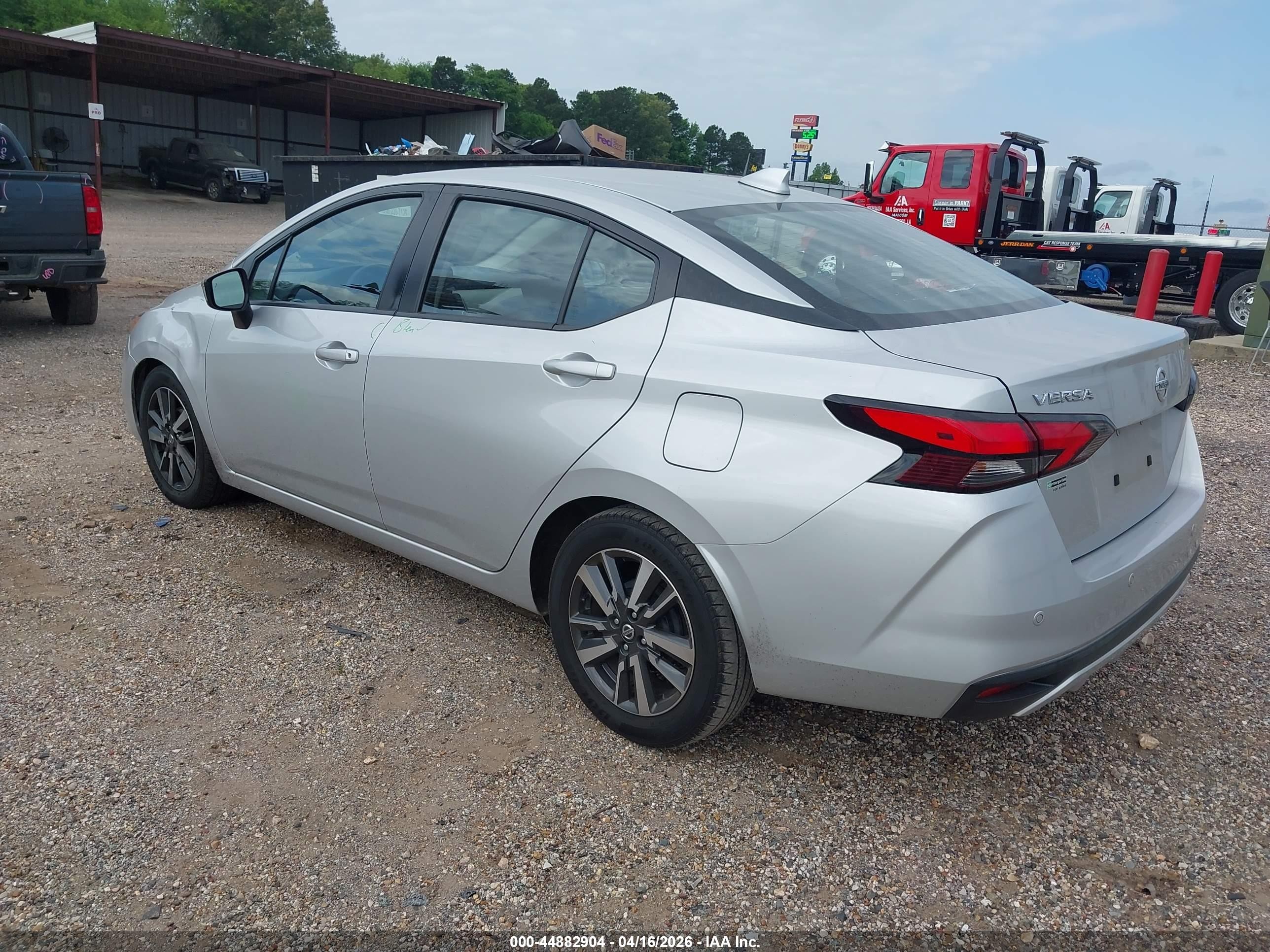 2021 Nissan Versa Sv Xtronic Cvt Silver vin: 3N1CN8EV8ML852867