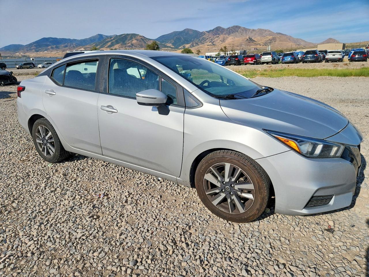 2021 Nissan Versa Sv Серебряный vin: 3N1CN8EV9ML845300