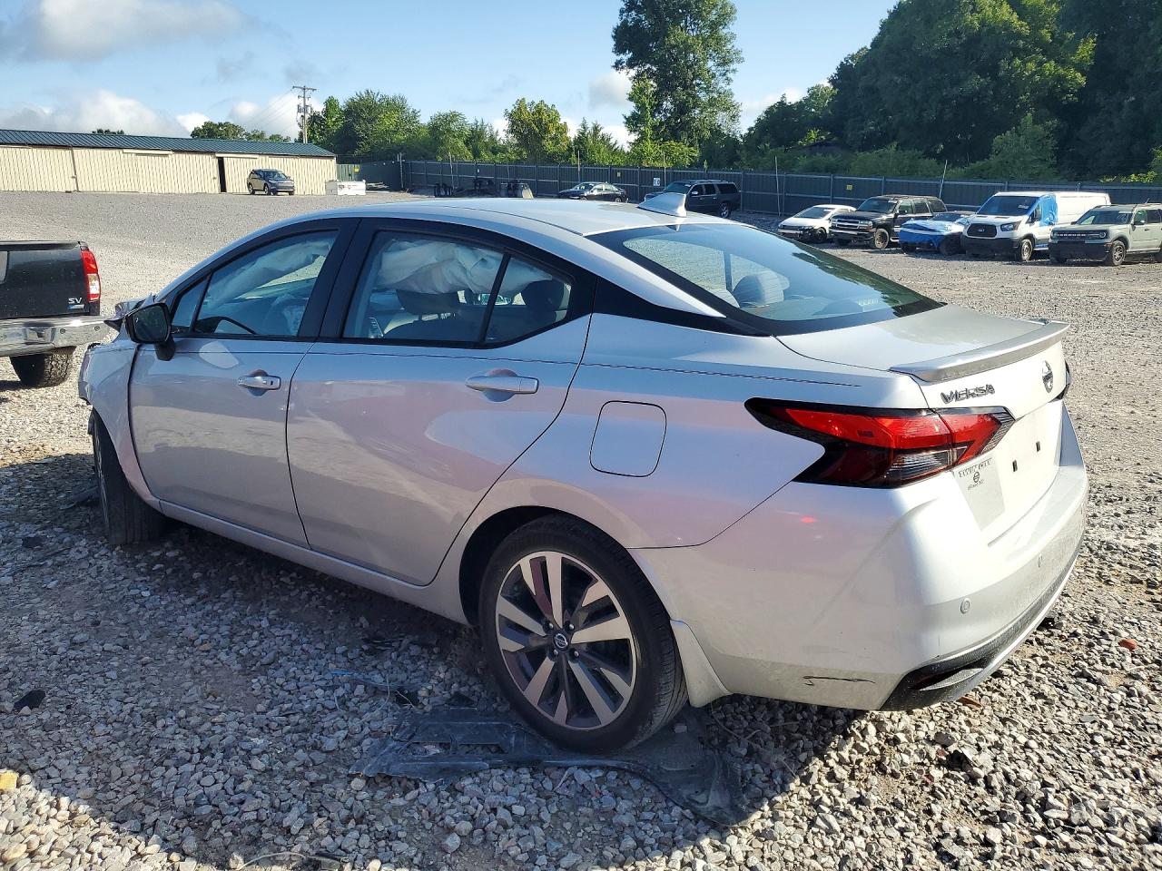 2020 Nissan Versa Sr Silver vin: 3N1CN8FV5LL804787