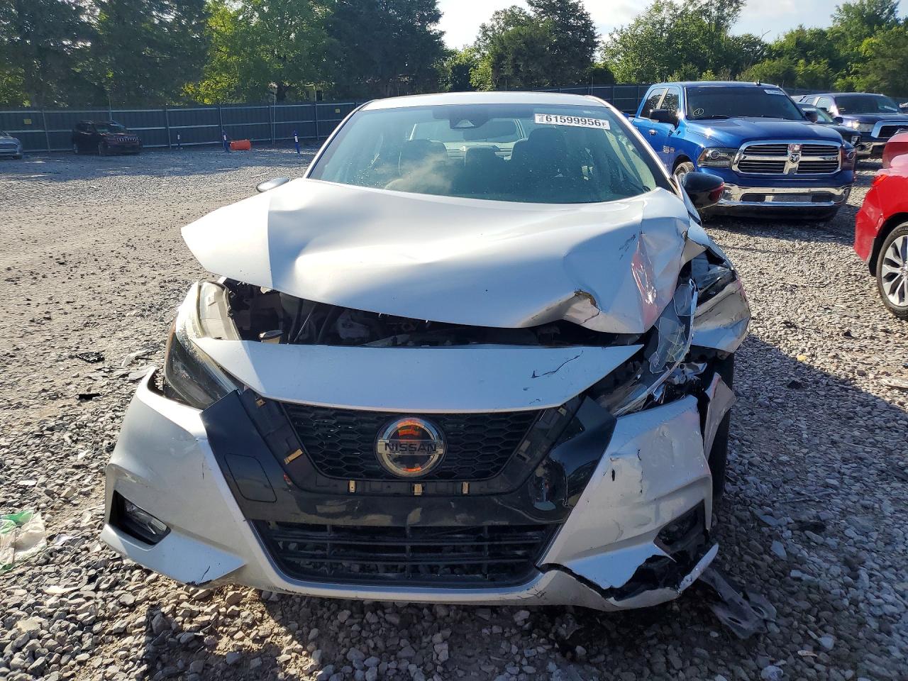 2020 Nissan Versa Sr Silver vin: 3N1CN8FV5LL804787