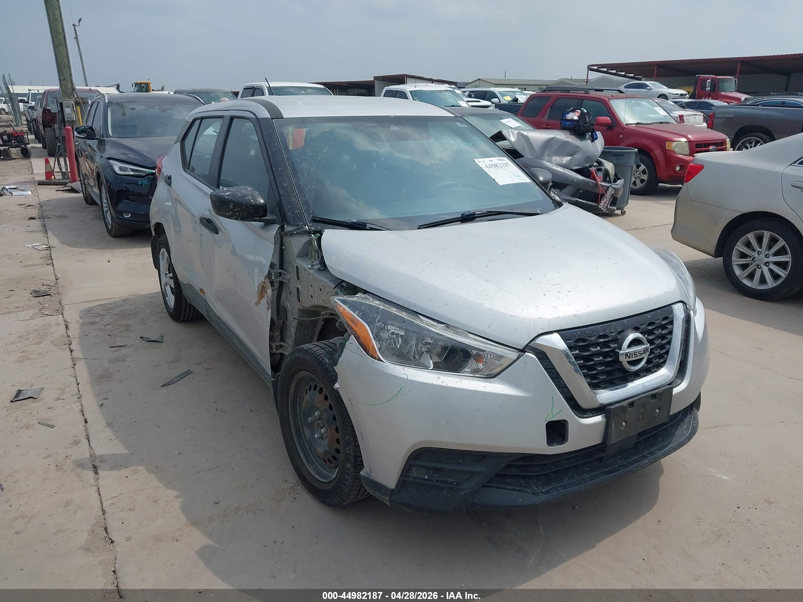 2020 Nissan Kicks S Xtronic Cvt Серебряный vin: 3N1CP5BV0LL574316