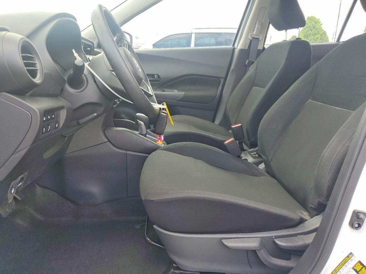 2025 Nissan Kicks Play S White vin: 3N1CP5BV0SL481519