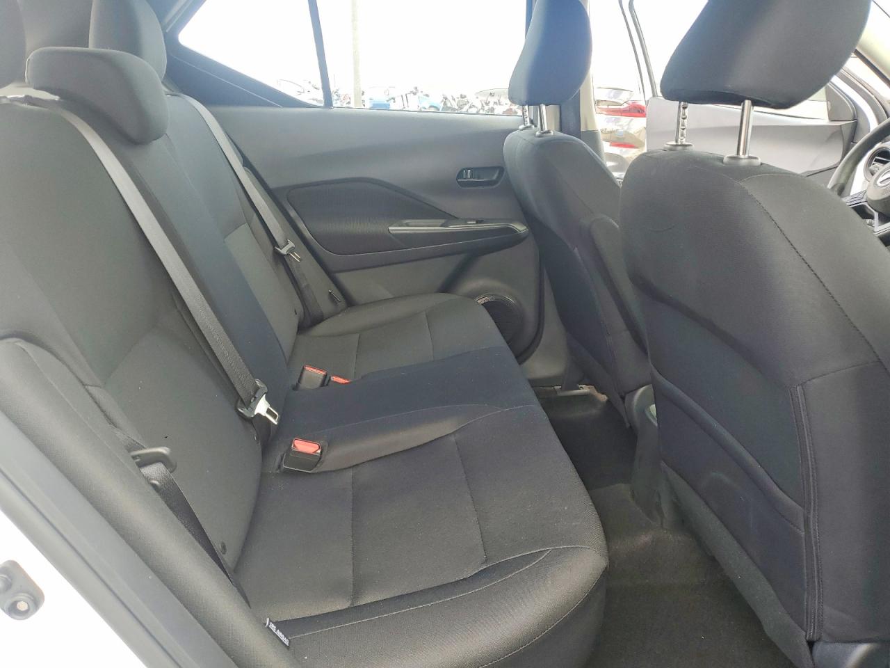 2025 Nissan Kicks Play S White vin: 3N1CP5BV0SL481519