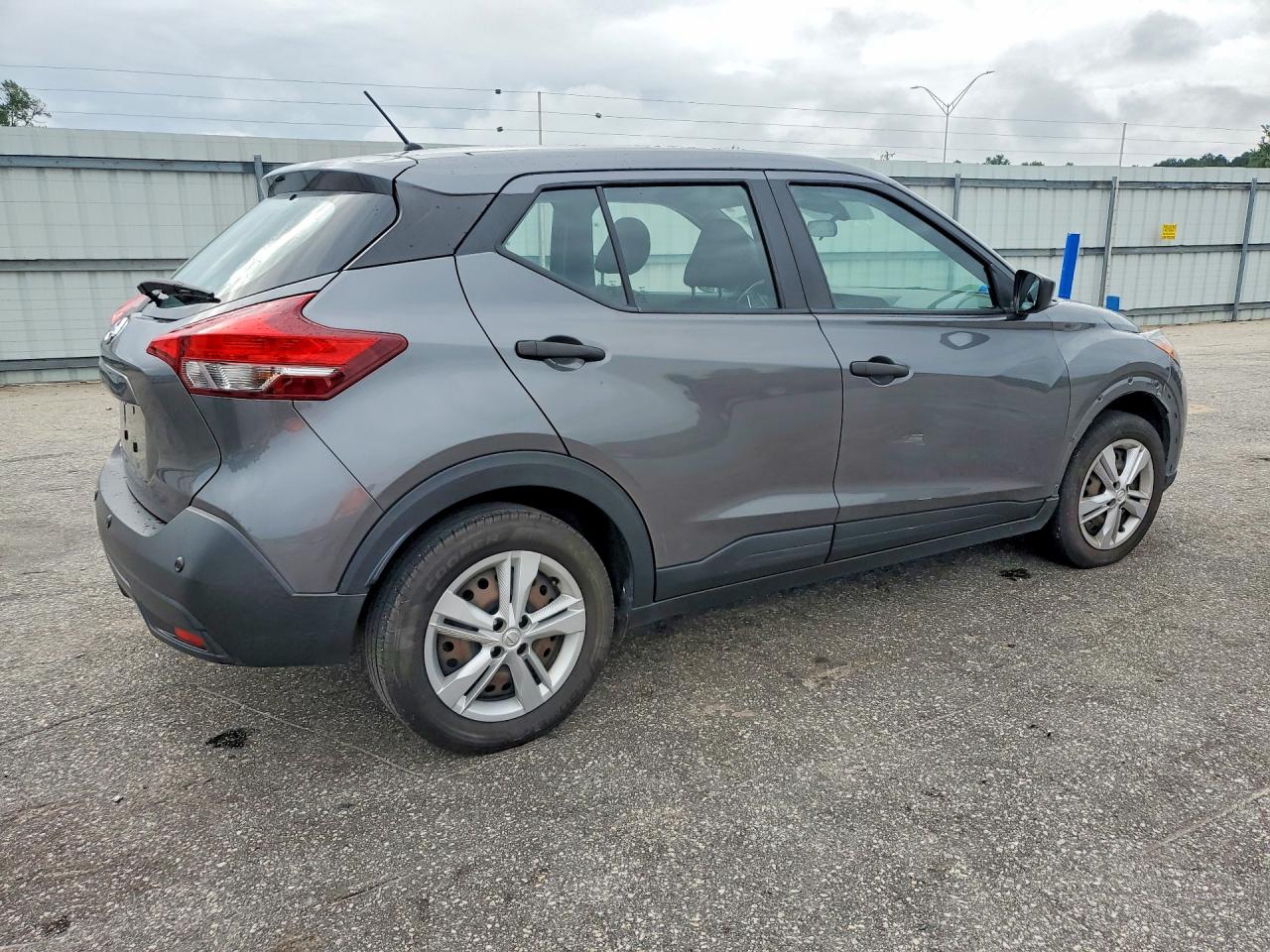 2020 Nissan Kicks S Серый vin: 3N1CP5BV1LL477190