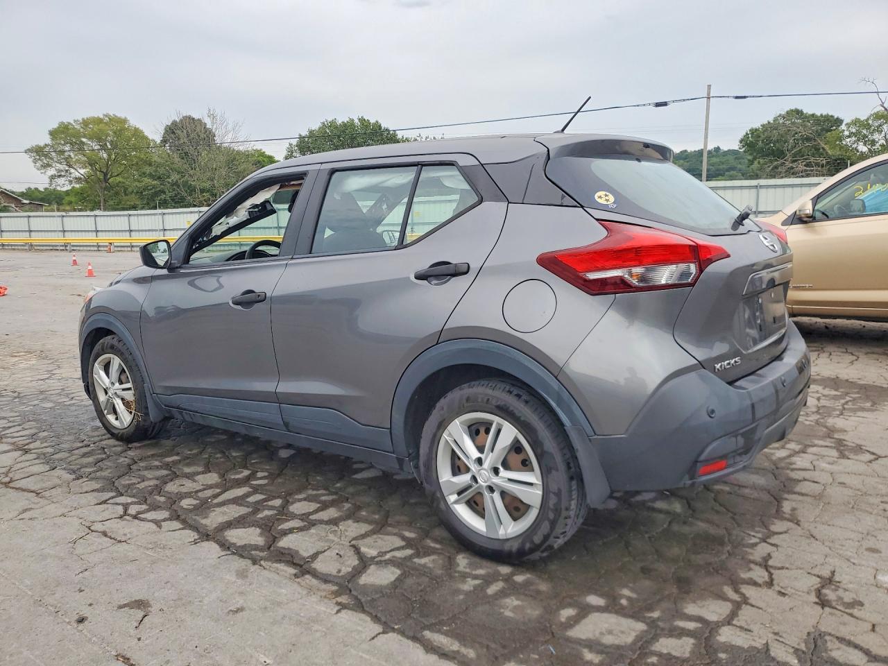 2020 Nissan Kicks S Gray vin: 3N1CP5BV2LL495813
