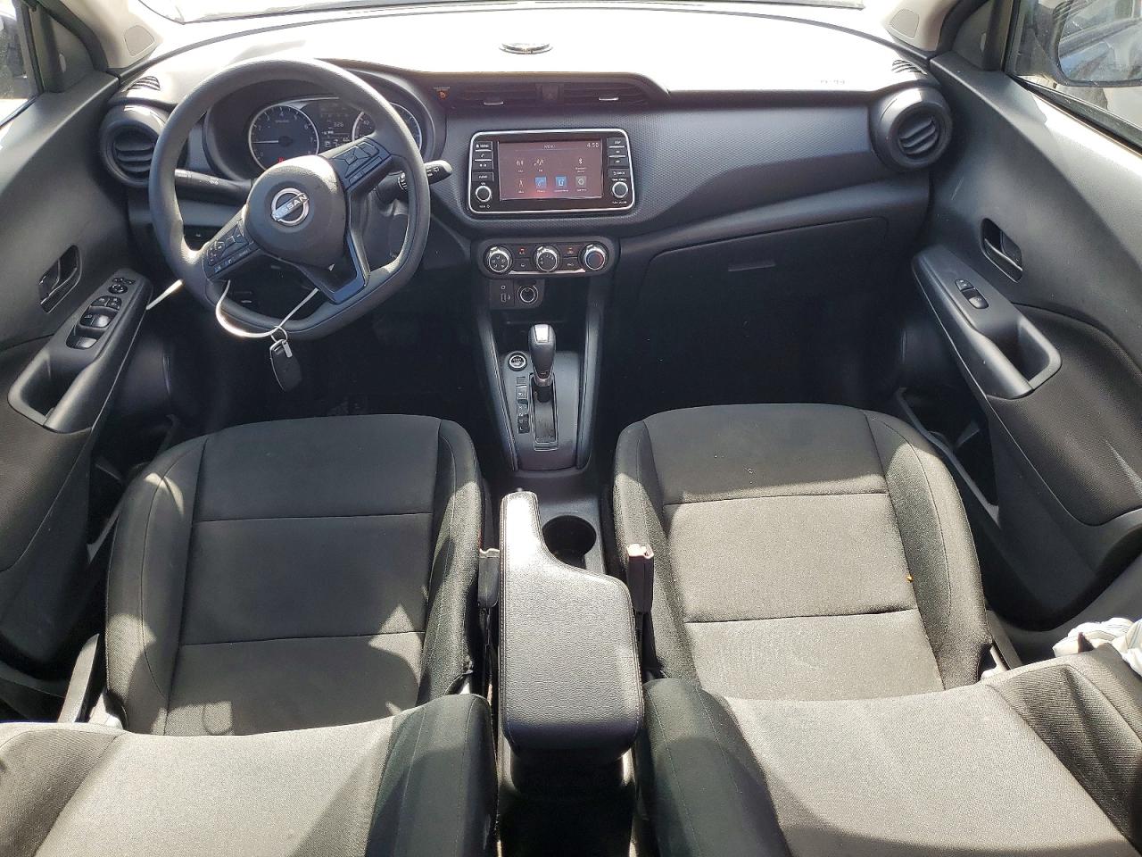 2024 Nissan Kicks S Silver vin: 3N1CP5BV2RL583916