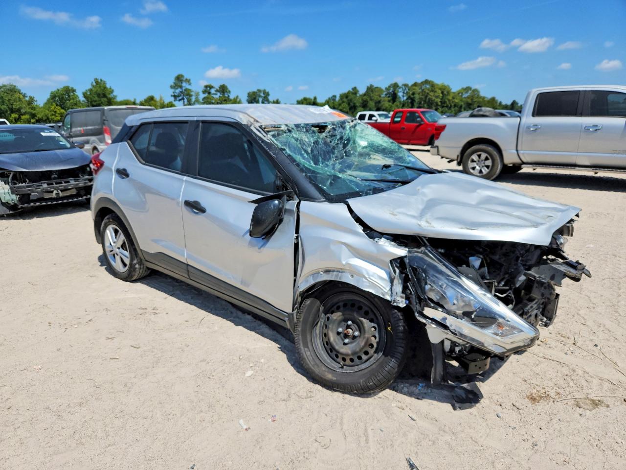 2020 Nissan Kicks S Silver vin: 3N1CP5BV4LL543604
