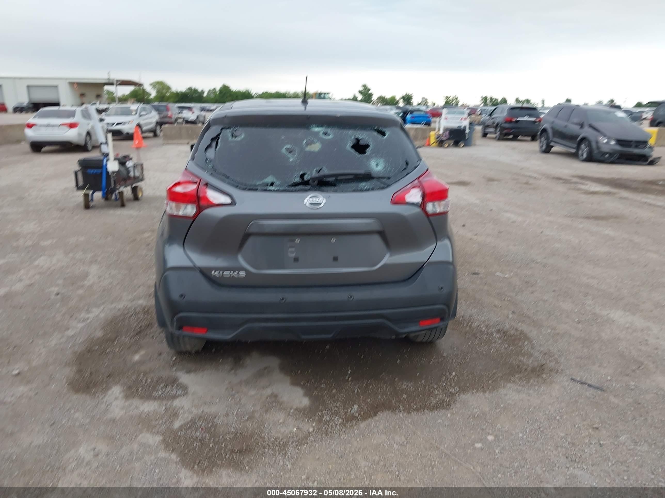 2020 Nissan Kicks S Xtronic Cvt Gray vin: 3N1CP5BV4LL552108