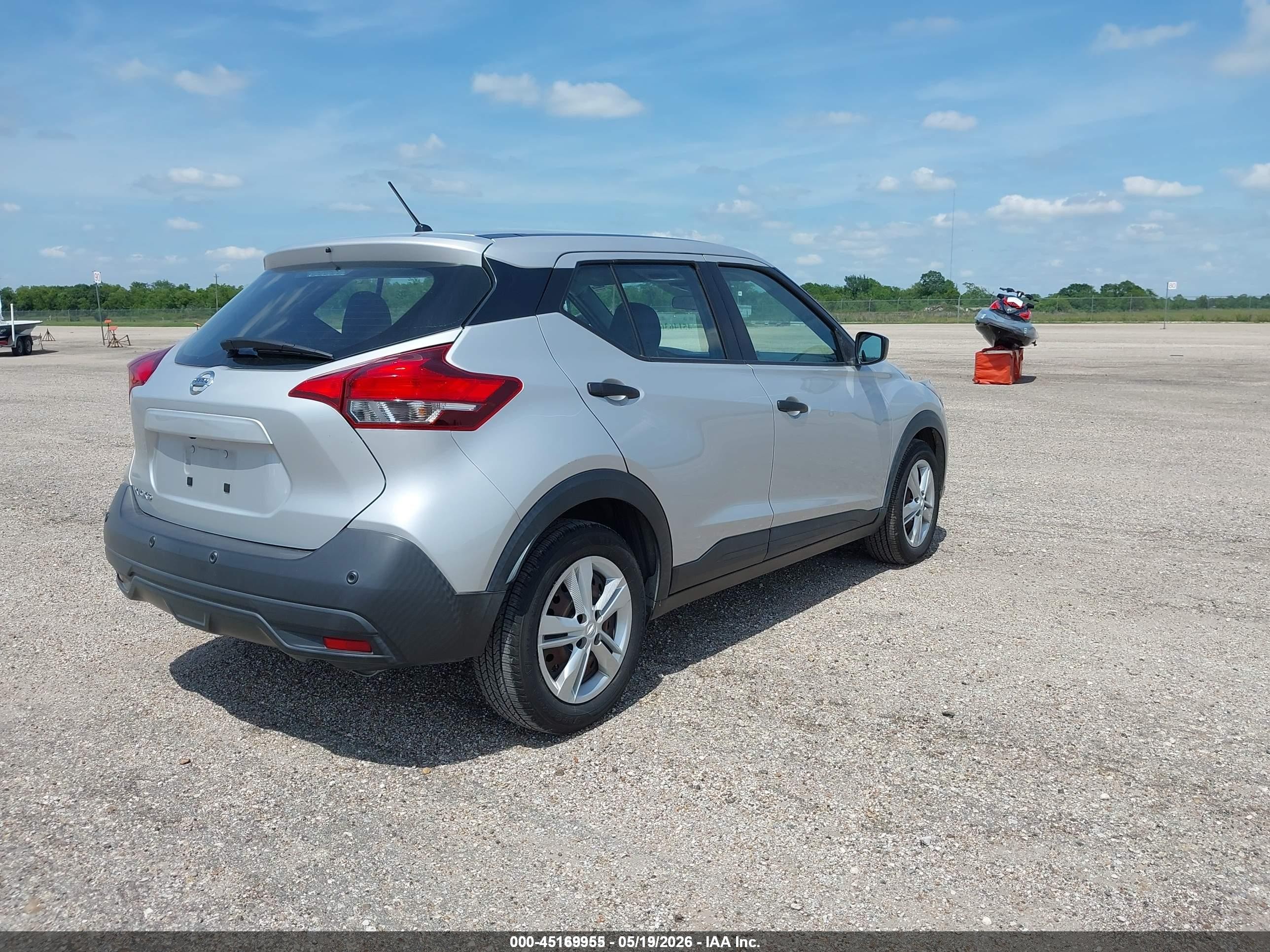 2020 Nissan Kicks S Xtronic Cvt Silver vin: 3N1CP5BV6LL543345
