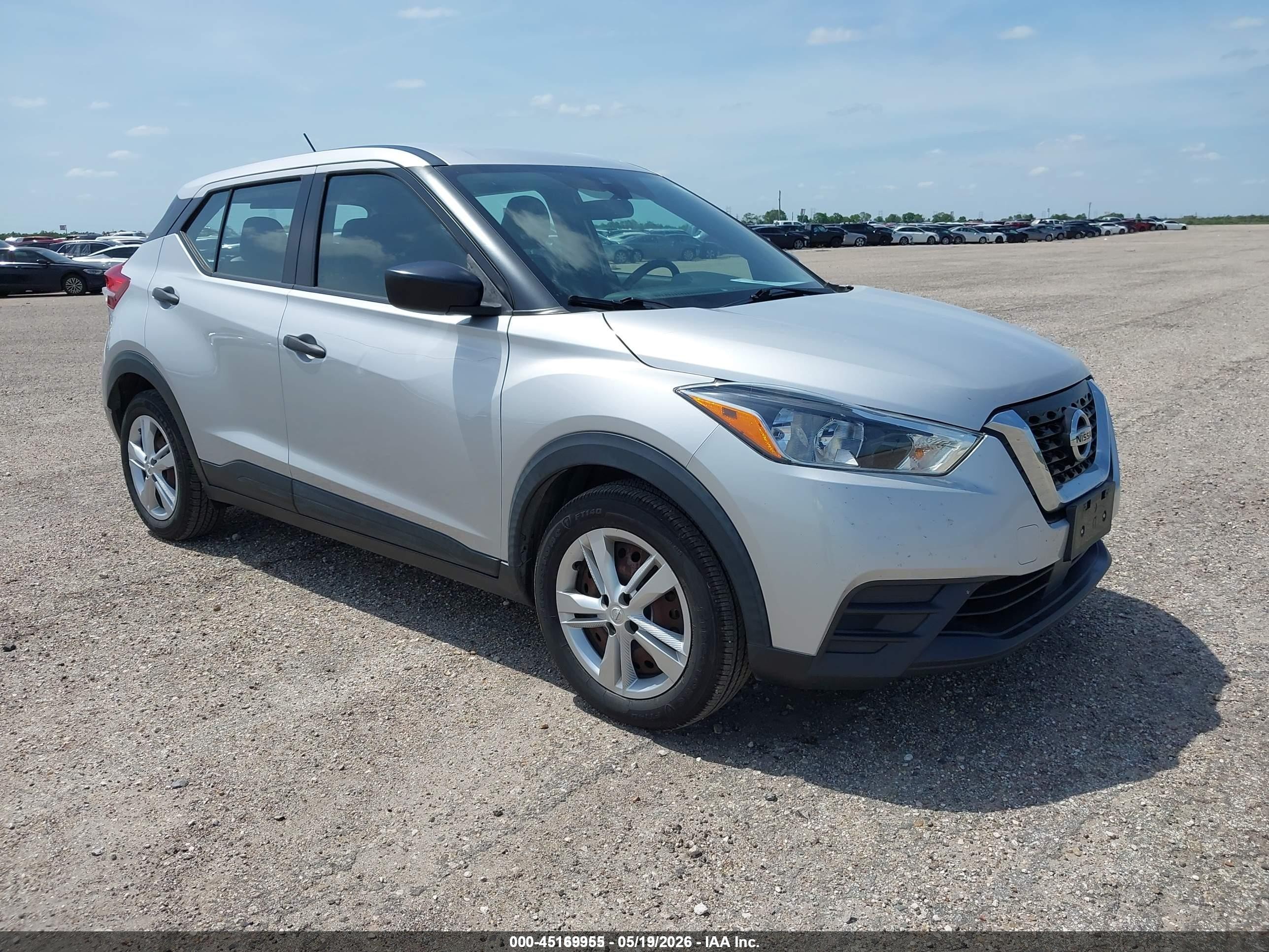 2020 Nissan Kicks S Xtronic Cvt Silver vin: 3N1CP5BV6LL543345