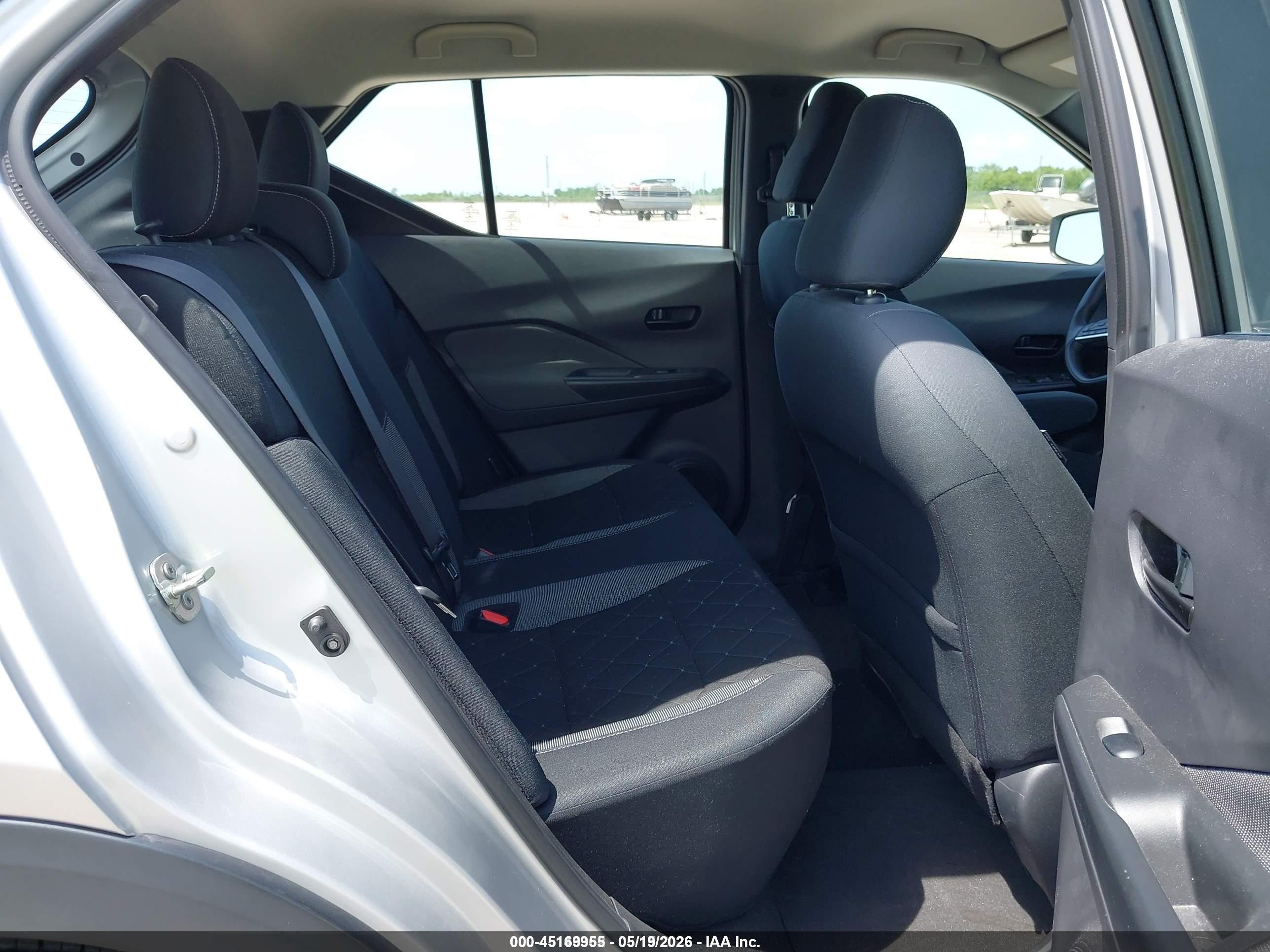 2020 Nissan Kicks S Xtronic Cvt Silver vin: 3N1CP5BV6LL543345