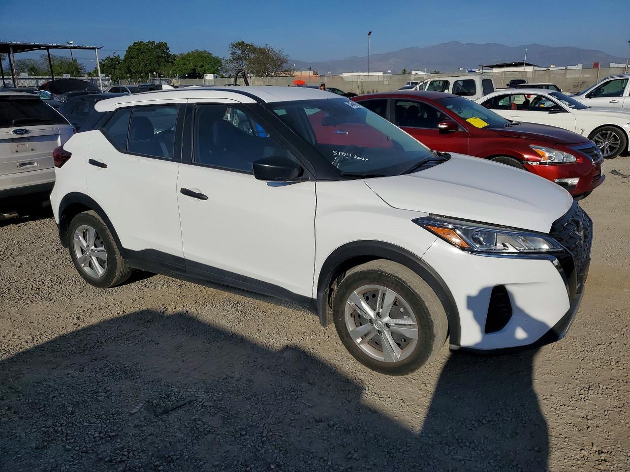 2024 Nissan Kicks S White vin: 3N1CP5BV6RL501900