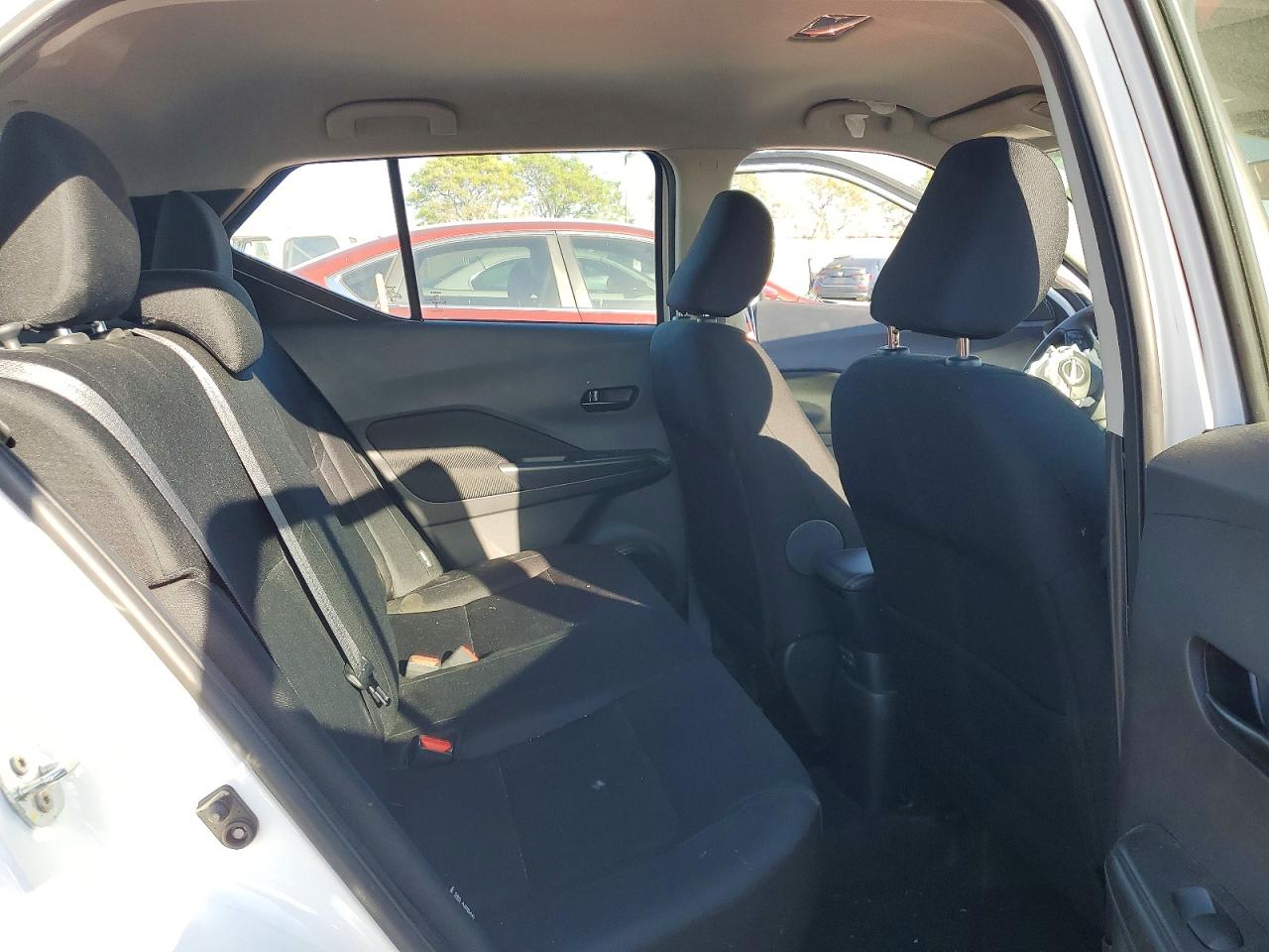 2024 Nissan Kicks S White vin: 3N1CP5BV6RL501900