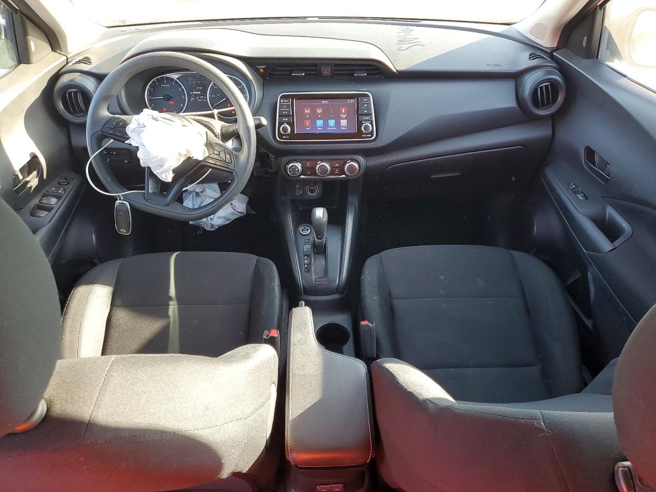 2024 Nissan Kicks S White vin: 3N1CP5BV6RL501900