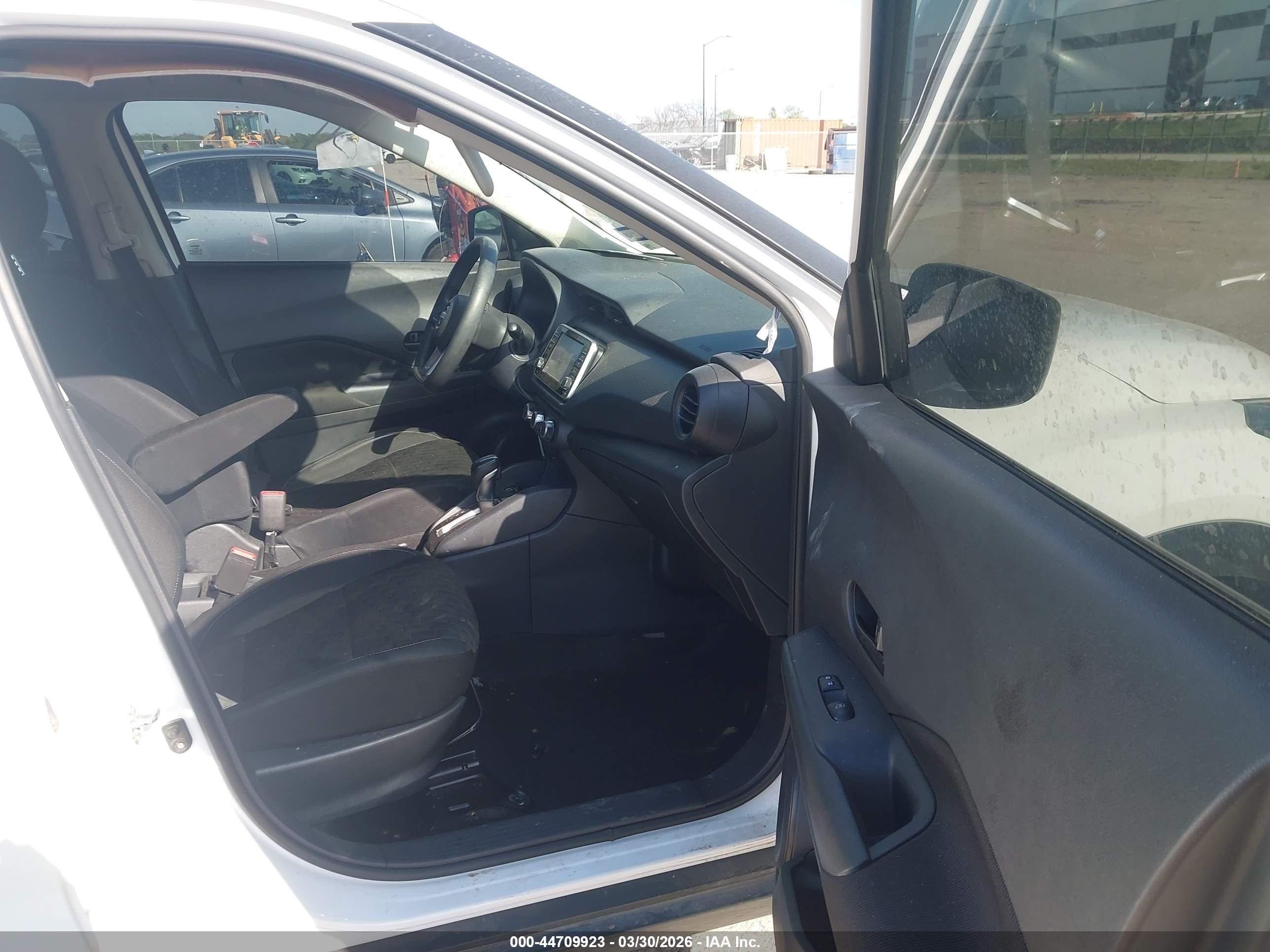 2021 Nissan Kicks S Xtronic Cvt White vin: 3N1CP5BV7ML511411