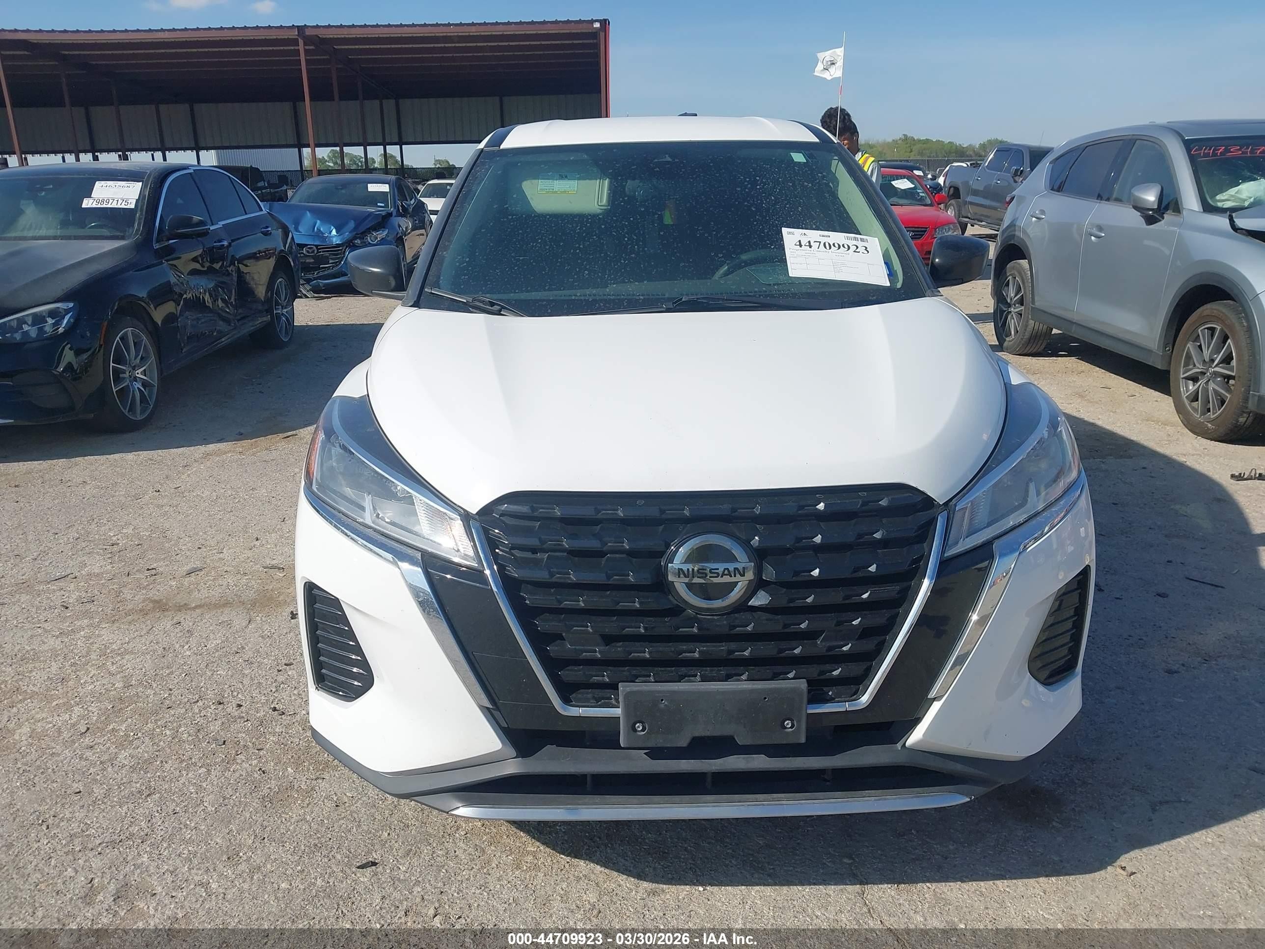 2021 Nissan Kicks S Xtronic Cvt White vin: 3N1CP5BV7ML511411