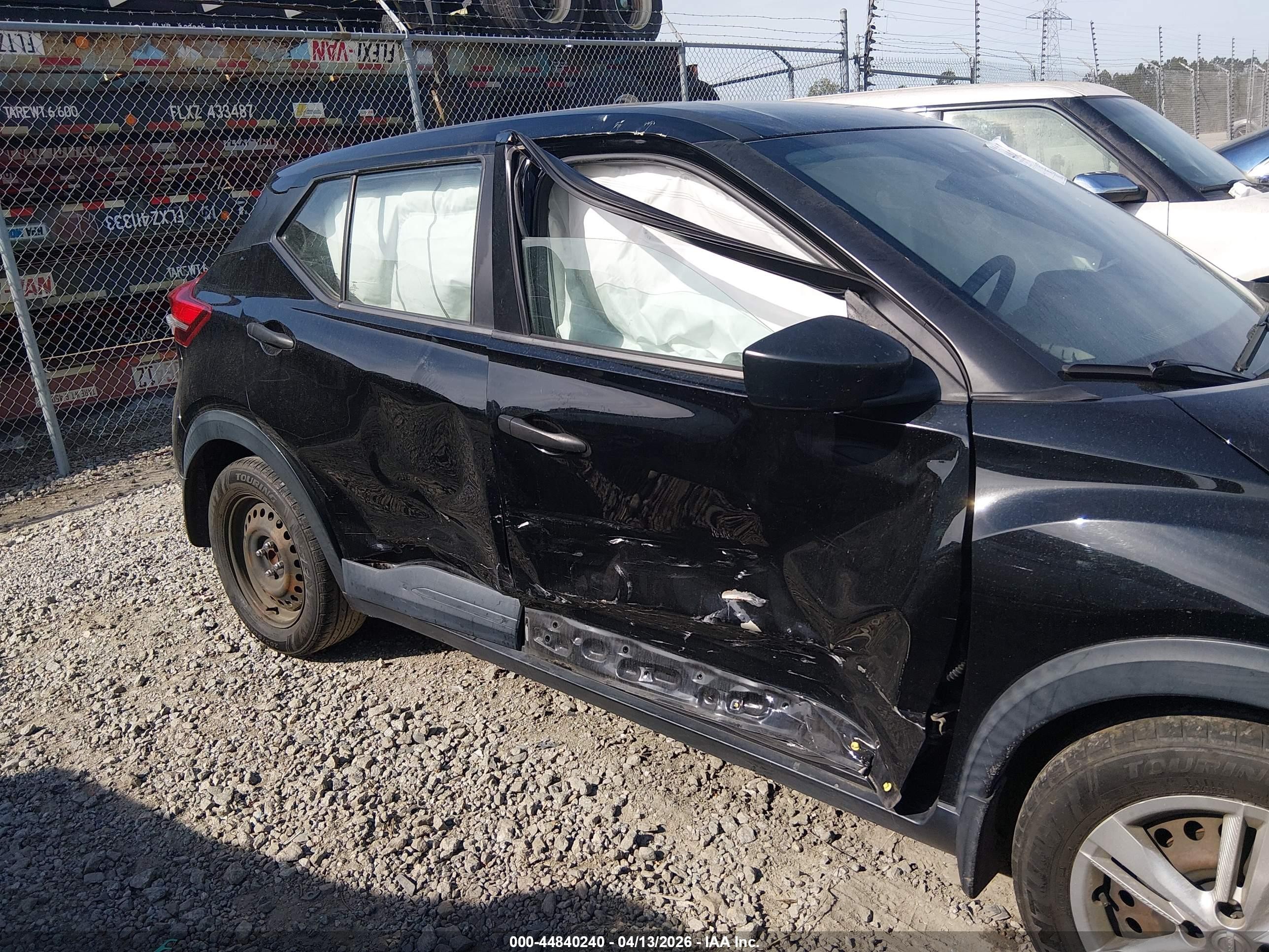 2020 Nissan Kicks S Xtronic Cvt Черный vin: 3N1CP5BV9LL558518