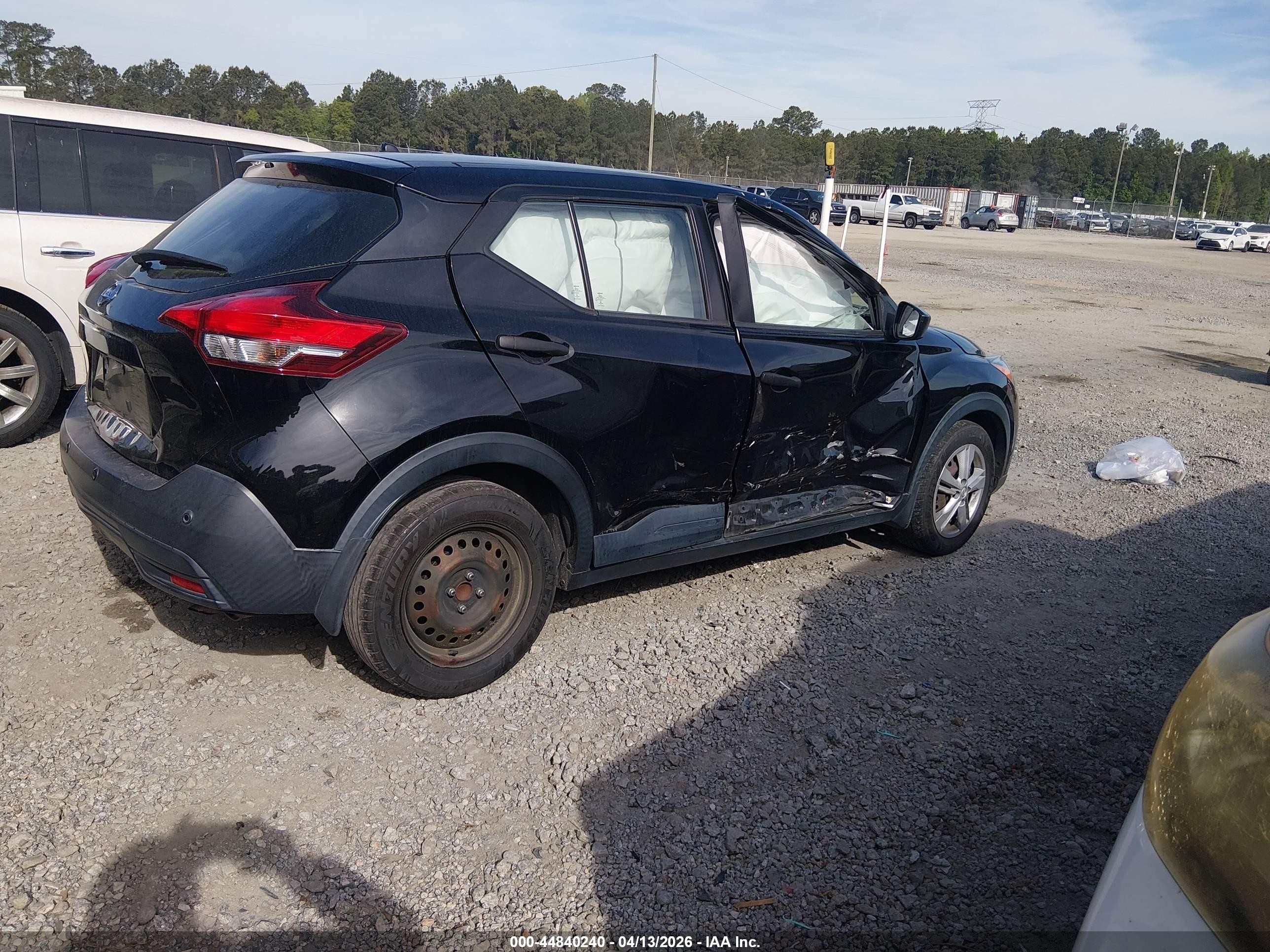 2020 Nissan Kicks S Xtronic Cvt Черный vin: 3N1CP5BV9LL558518