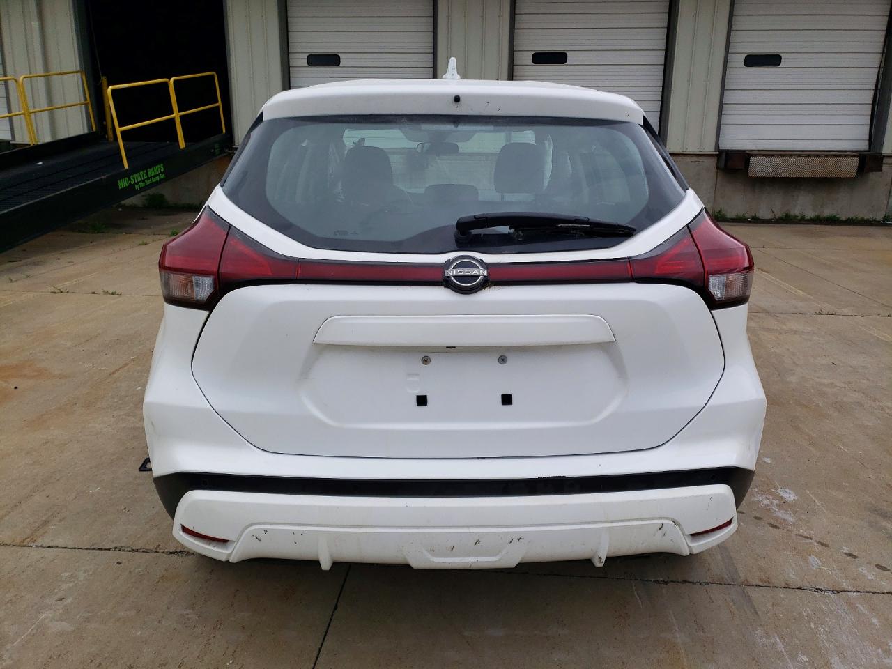 2023 Nissan Kicks S White vin: 3N1CP5BVXPL467439
