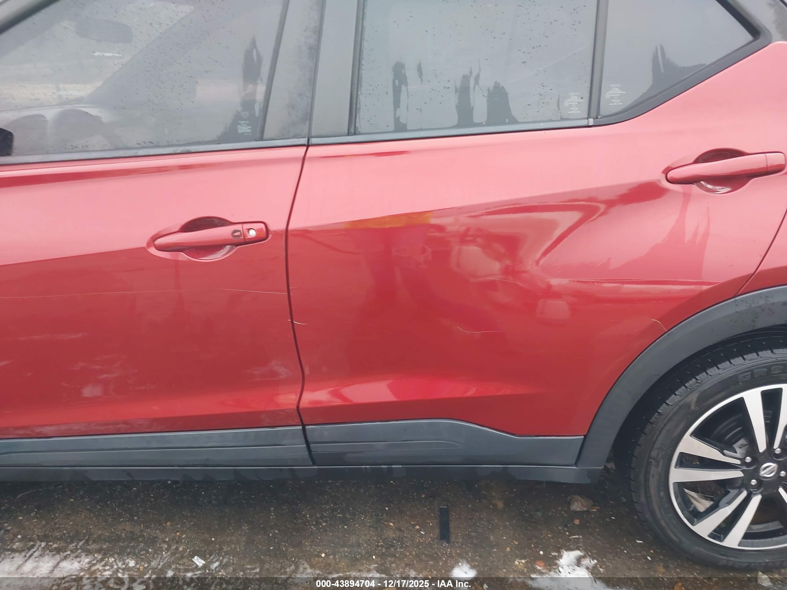 2018 Nissan Kicks Sv Red vin: 3N1CP5CU0JL525071