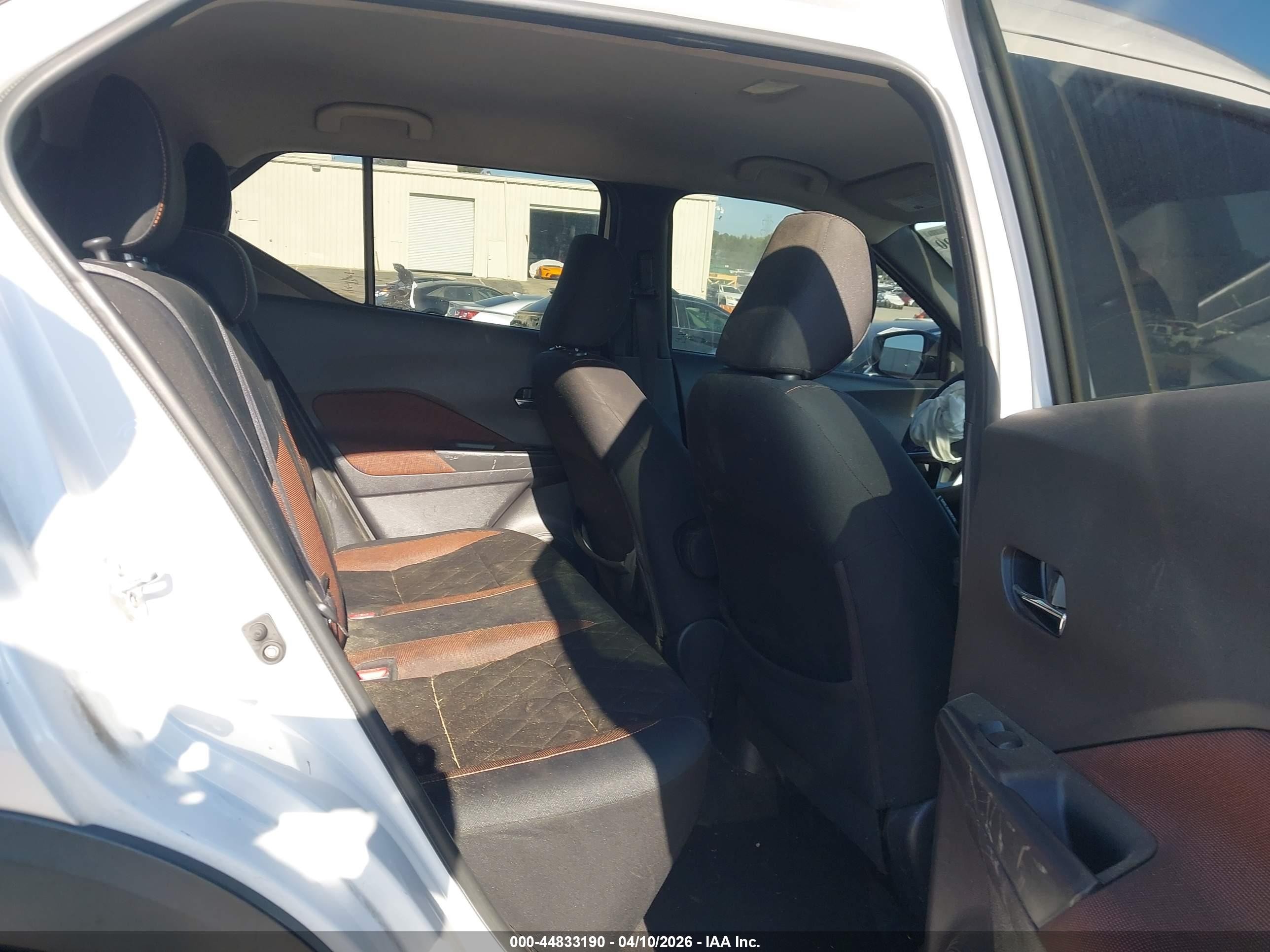 2019 Nissan Kicks Sr Белый vin: 3N1CP5CU0KL511219