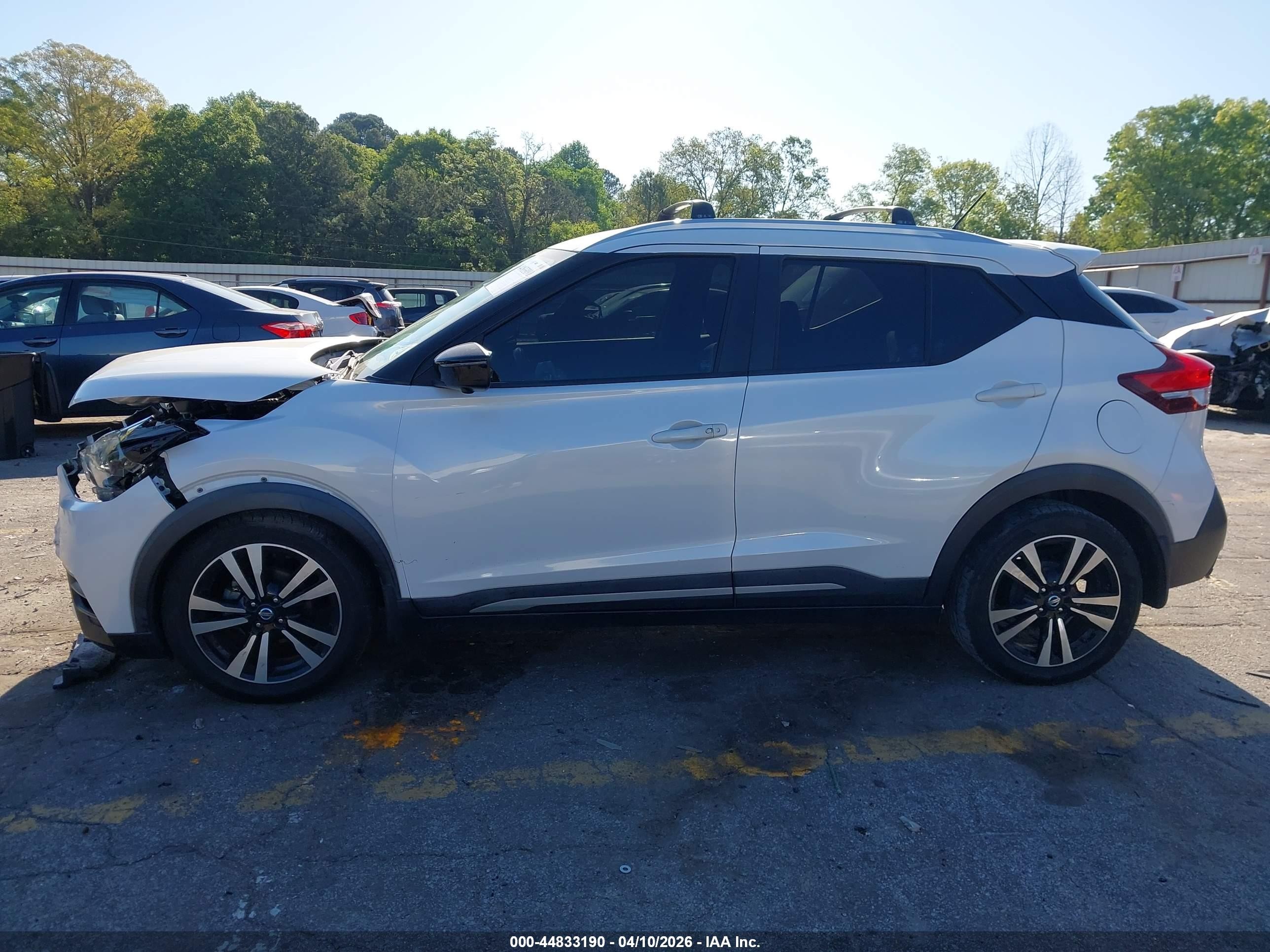 2019 Nissan Kicks Sr Белый vin: 3N1CP5CU0KL511219