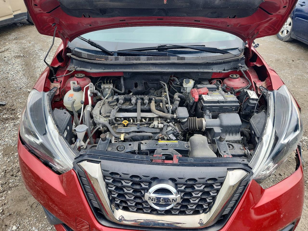 2018 Nissan Kicks Sr Burgundy vin: 3N1CP5CU1JL531882