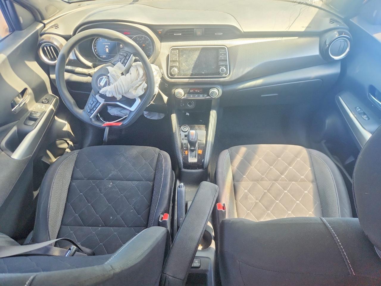 2019 Nissan Kicks Sv Blue vin: 3N1CP5CU1KL523525