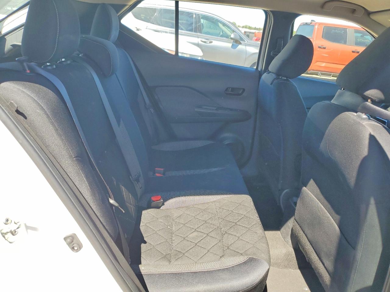 2018 Nissan Kicks S White vin: 3N1CP5CU3JL531964