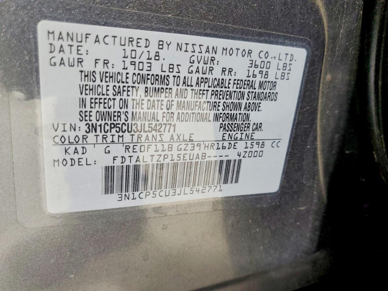 2018 Nissan Kicks Sr Gray vin: 3N1CP5CU3JL542771