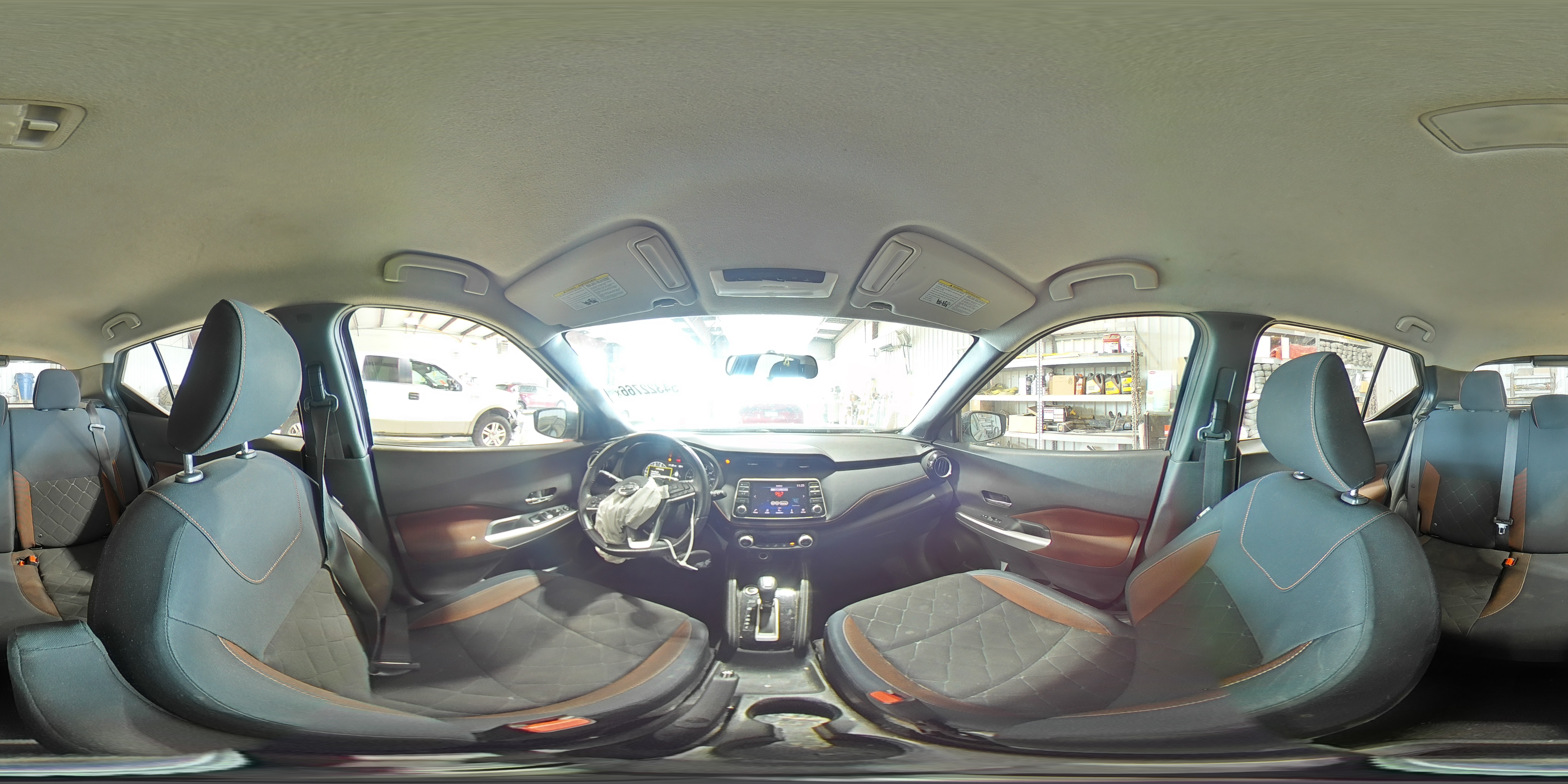 2018 Nissan Kicks Sr Gray vin: 3N1CP5CU3JL542771