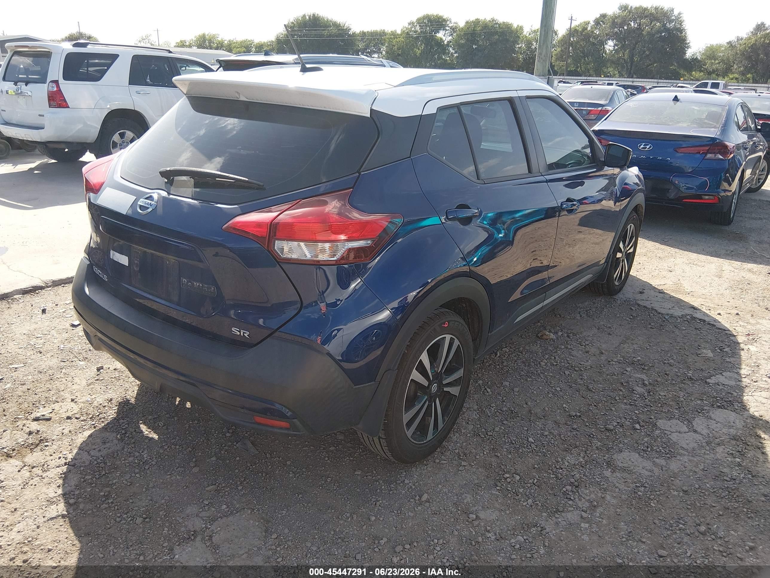 2019 Nissan Kicks Sr Blue vin: 3N1CP5CU3KL533425
