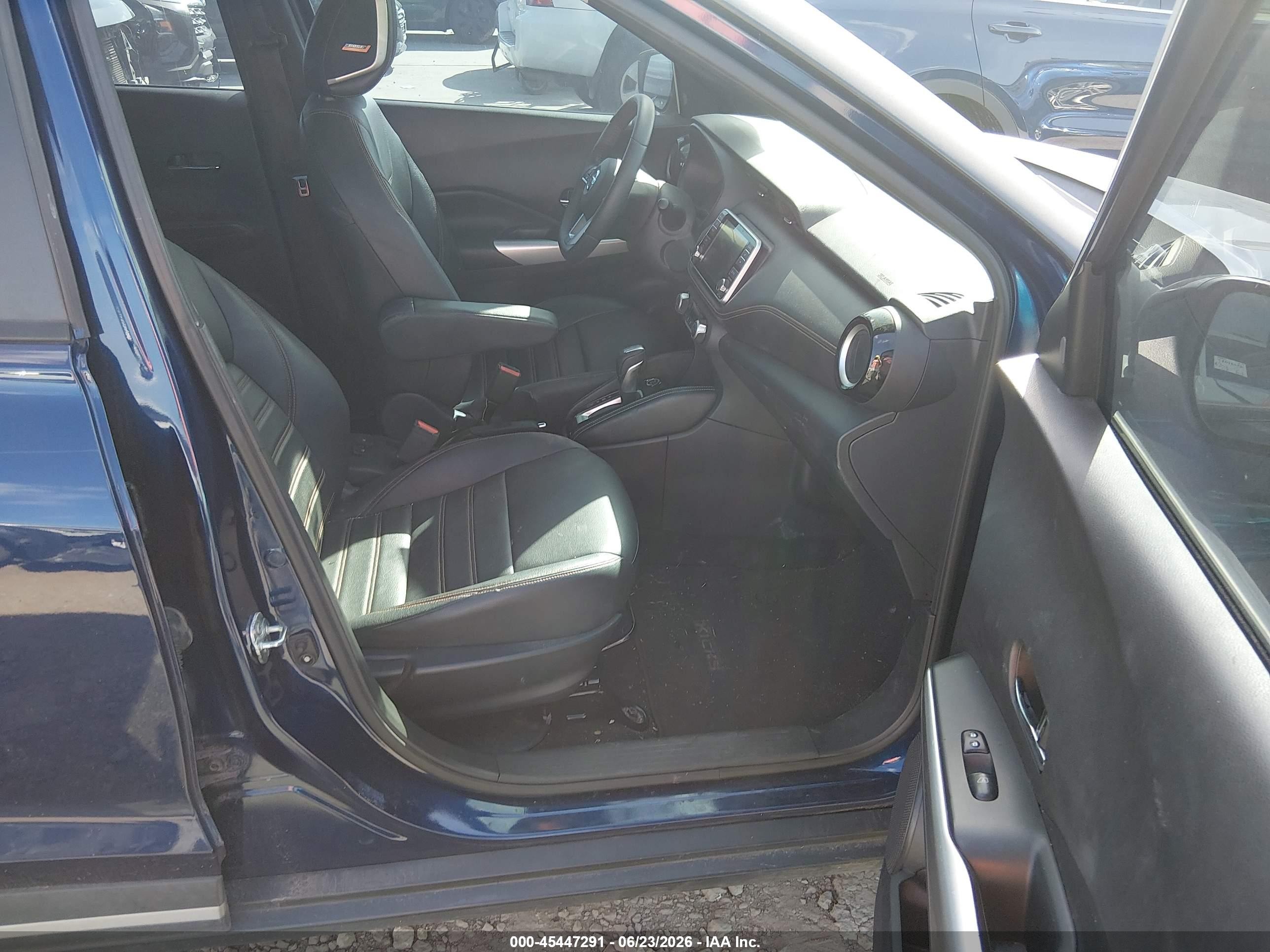 2019 Nissan Kicks Sr Blue vin: 3N1CP5CU3KL533425