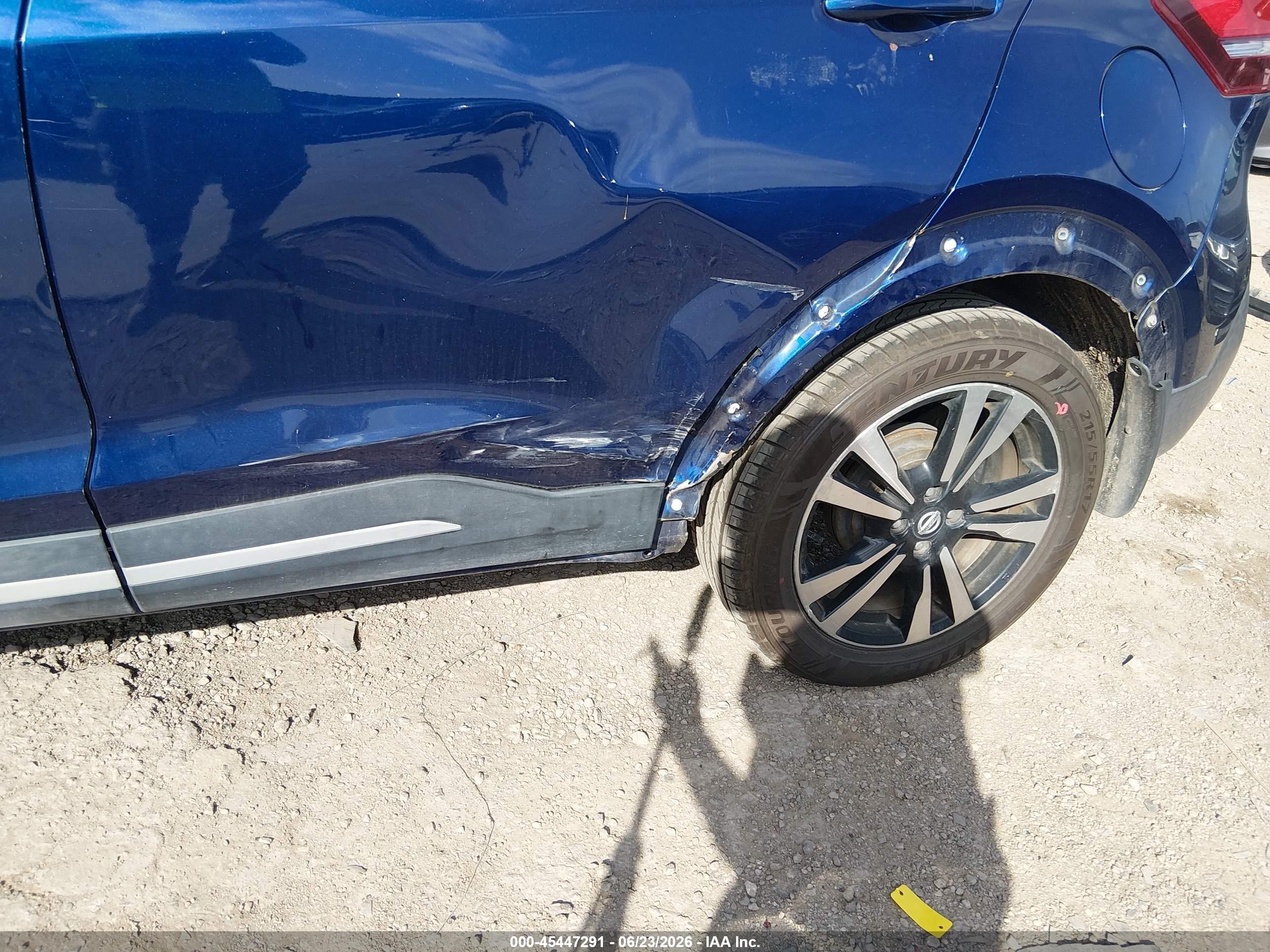 2019 Nissan Kicks Sr Blue vin: 3N1CP5CU3KL533425