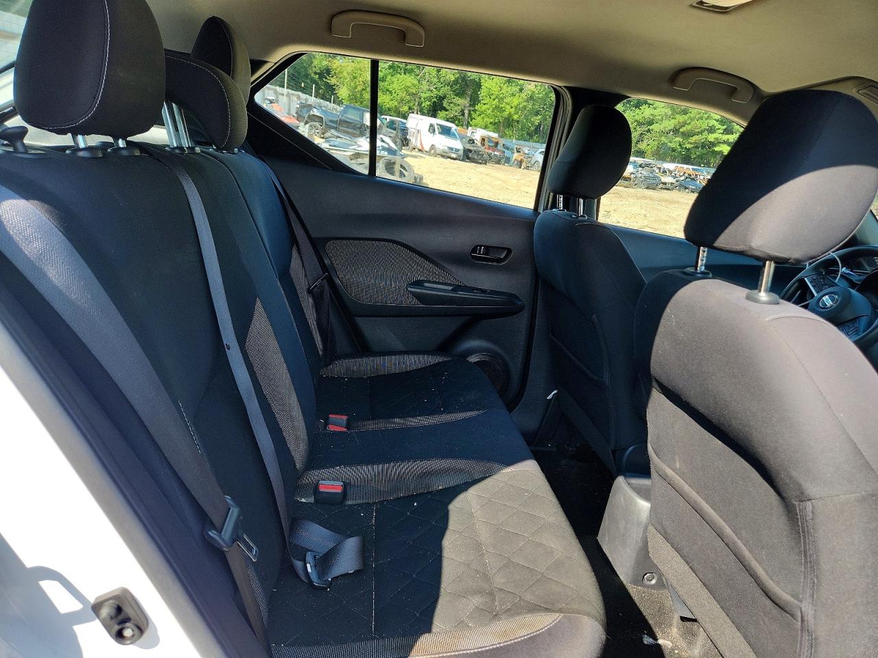 2019 Nissan Kicks S White vin: 3N1CP5CU3KL536566