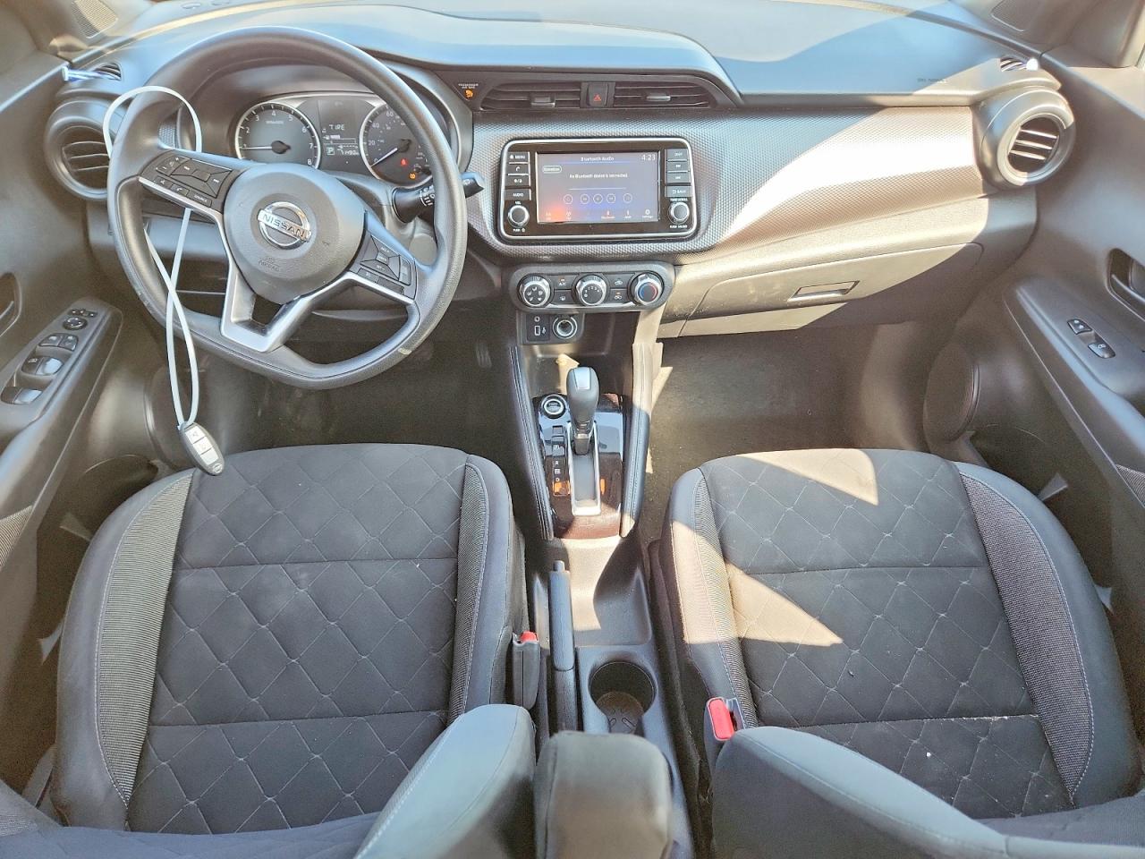2019 Nissan Kicks S White vin: 3N1CP5CU3KL536566