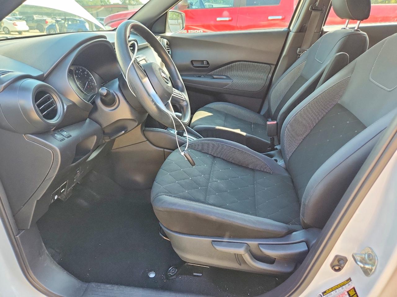 2019 Nissan Kicks S White vin: 3N1CP5CU3KL536566