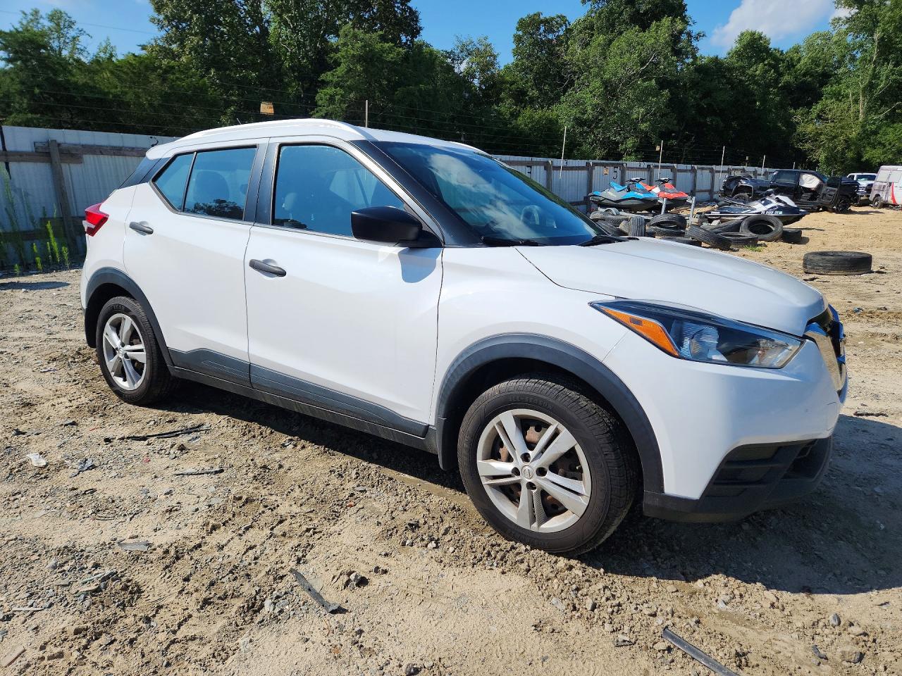 2019 Nissan Kicks S White vin: 3N1CP5CU3KL536566