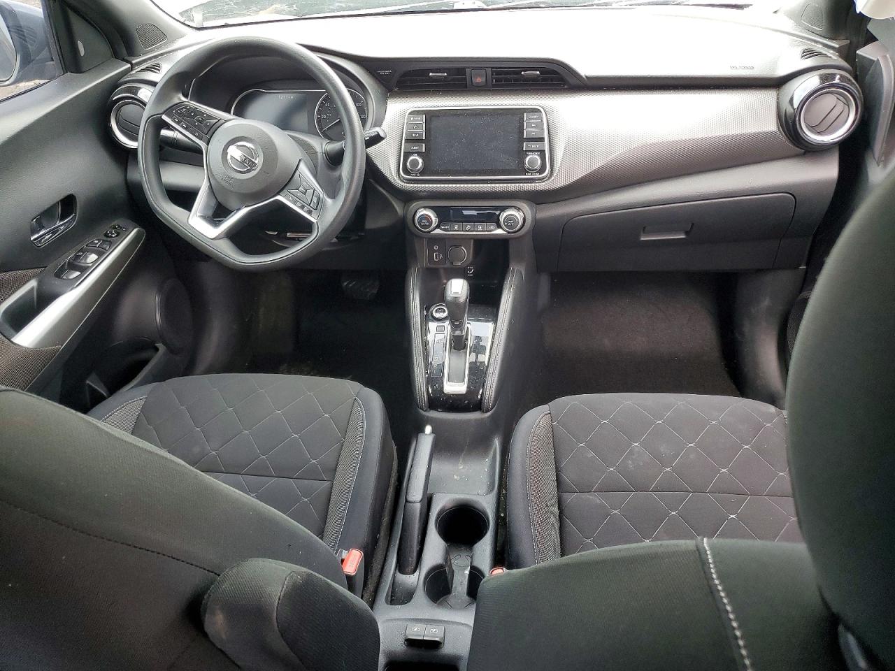 2019 Nissan Kicks Sv Gray vin: 3N1CP5CU3KL558096