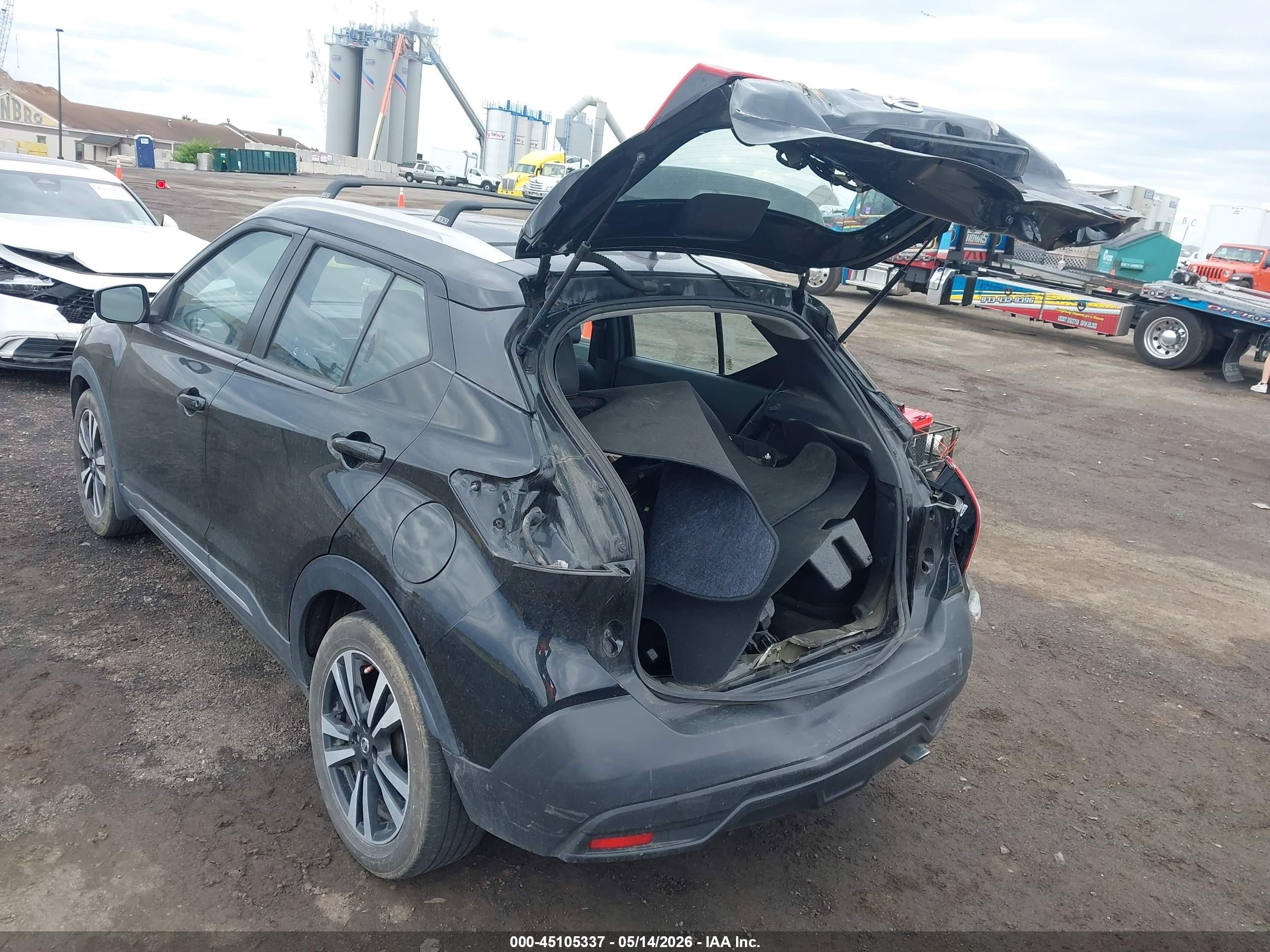 2018 Nissan Kicks Sr Black vin: 3N1CP5CU4JL506054