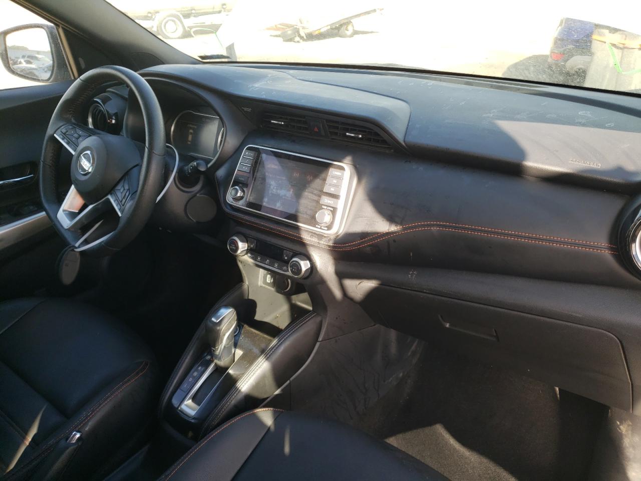 2019 Nissan Kicks S Silver vin: 3N1CP5CU7KL499831
