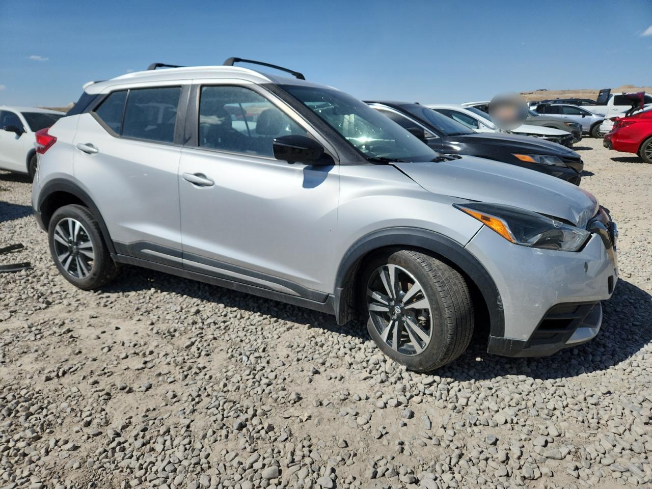 2019 Nissan Kicks Sr Silver vin: 3N1CP5CU7KL499831