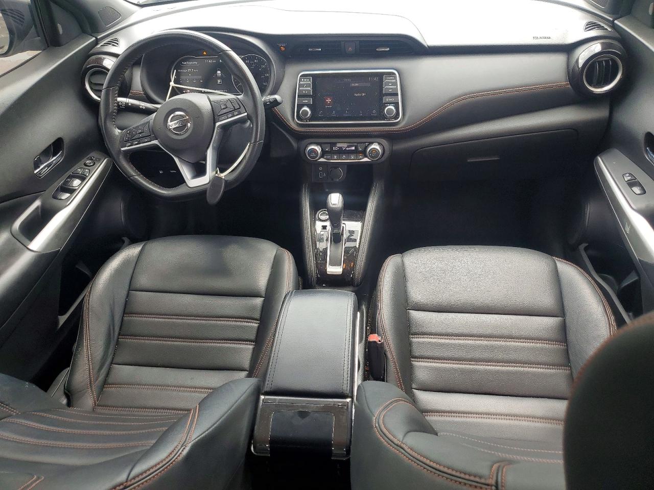 2019 Nissan Kicks Sr Silver vin: 3N1CP5CU7KL527871